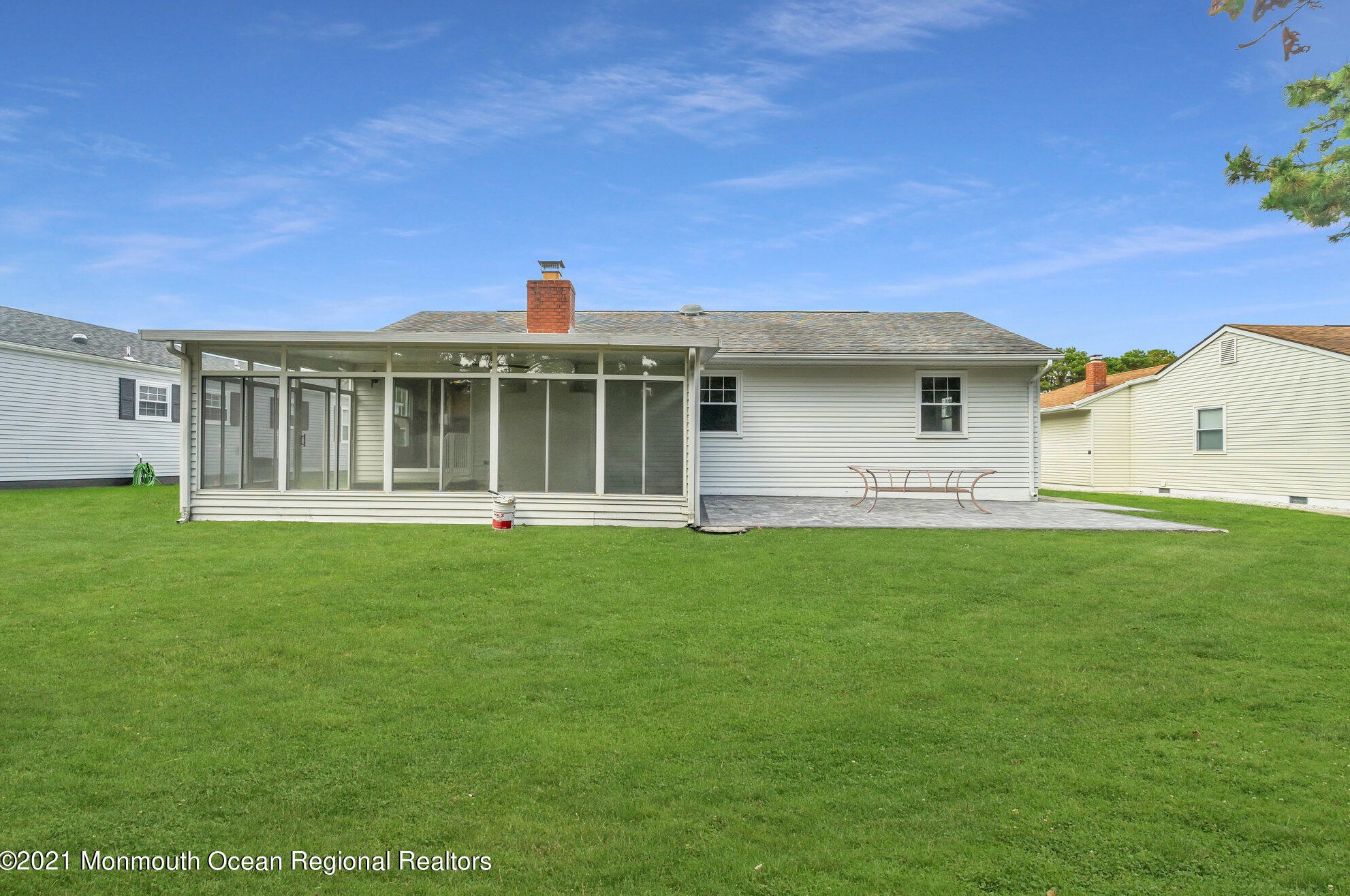 10 Linstead Ct, Toms River NJ  08757-6127 exterior