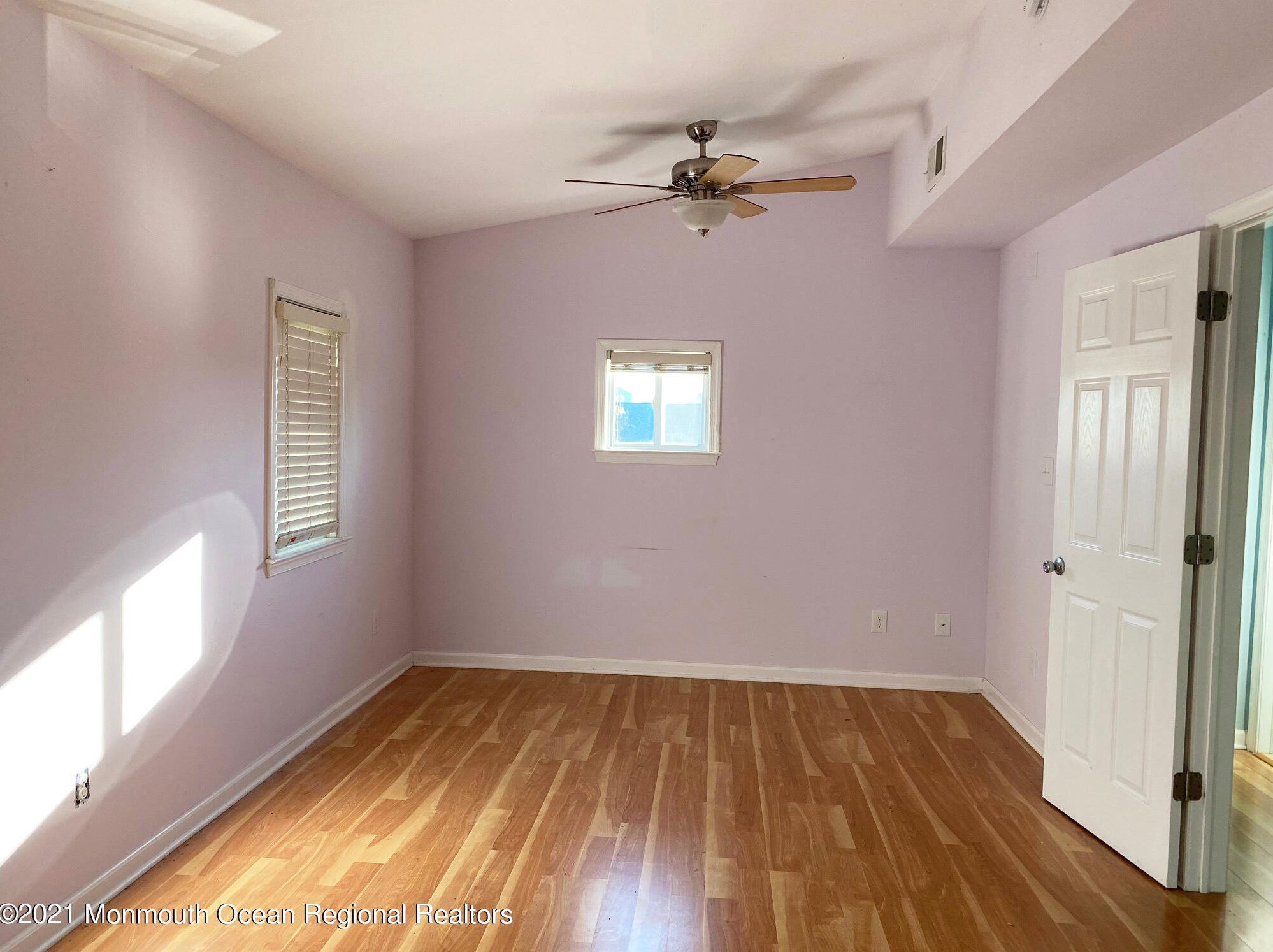 1064 Radio Rd, Tuckerton NJ  08087-1517 exterior