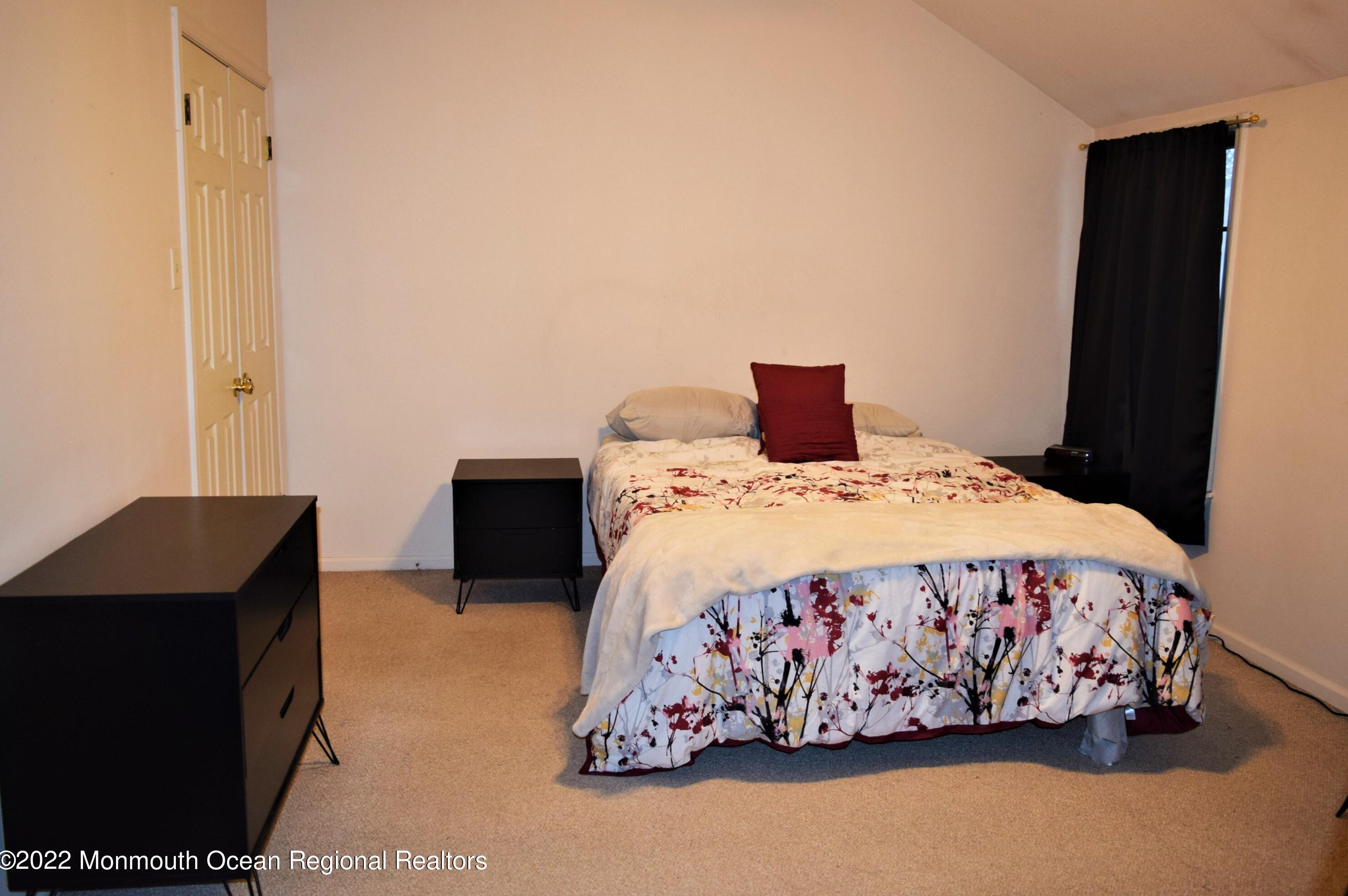 99 Westchester Dr, Tuckerton NJ  08087-3013 exterior