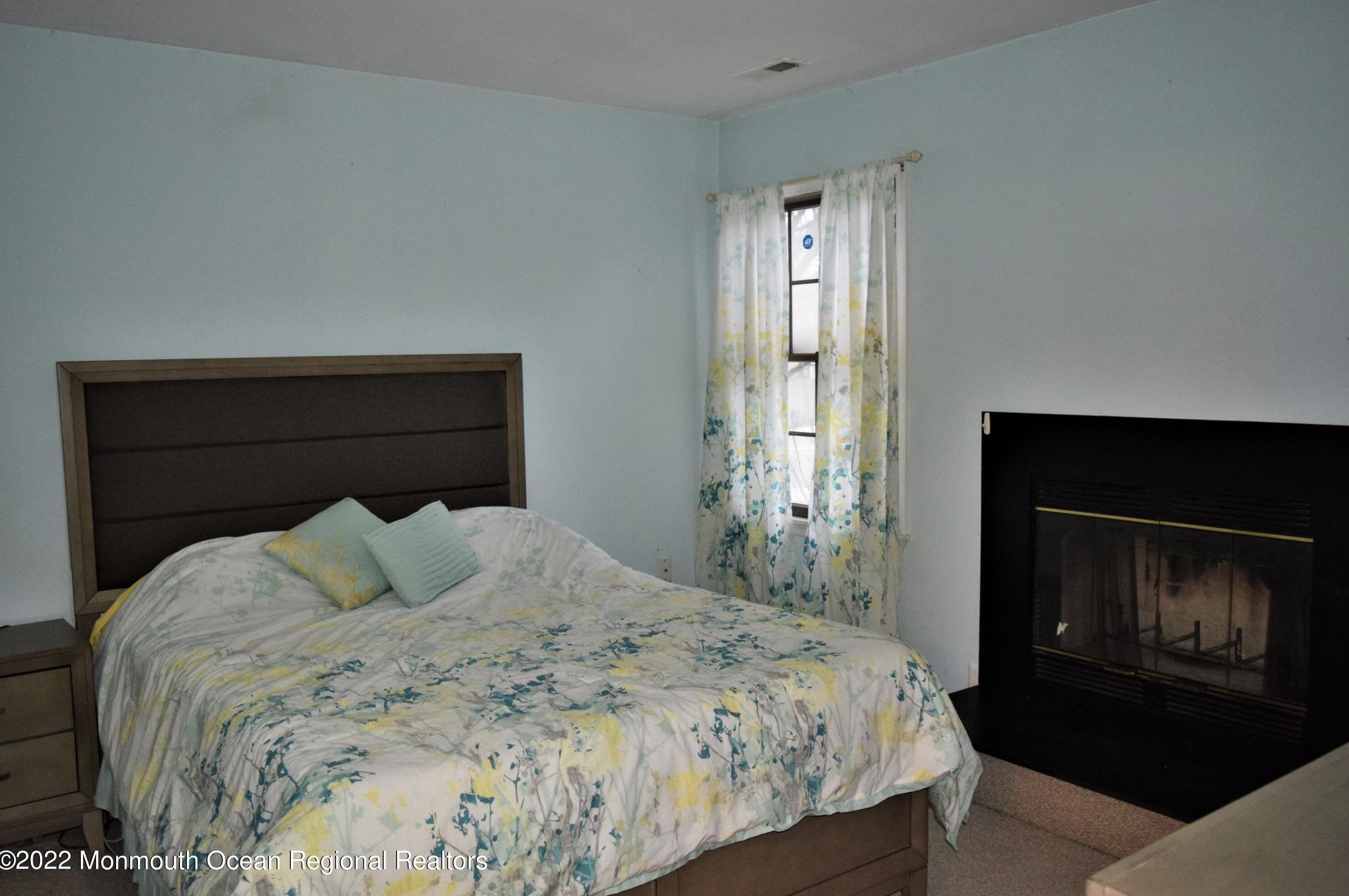 99 Westchester Dr, Tuckerton NJ  08087-3013 exterior
