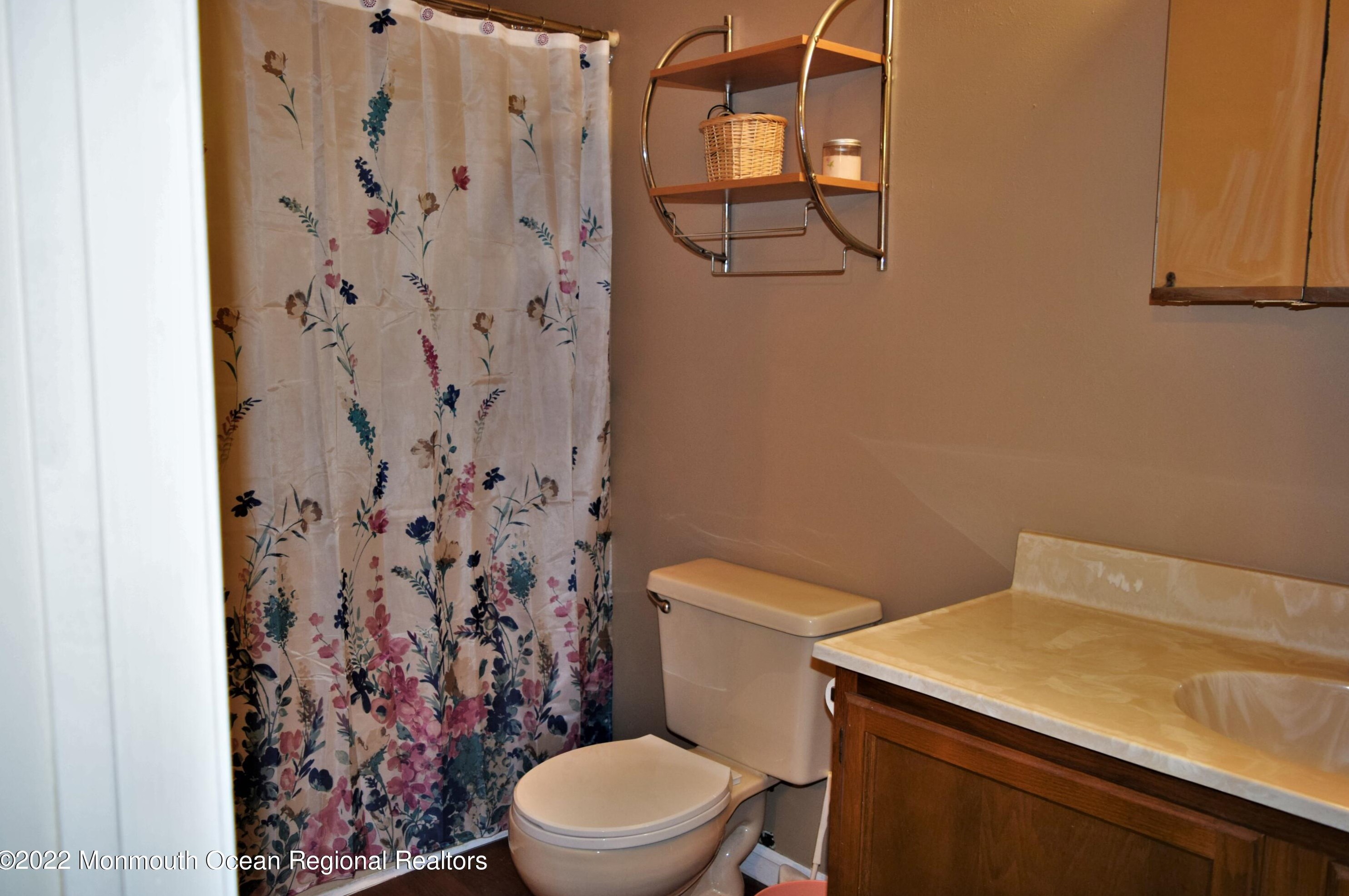 99 Westchester Dr, Tuckerton NJ  08087-3013 exterior