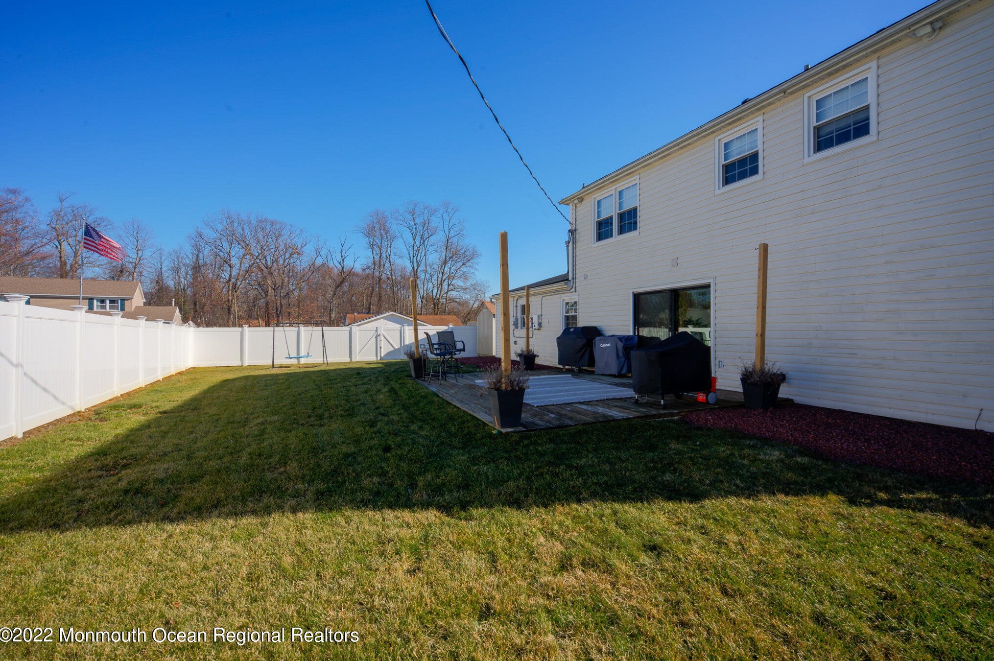 77 Bechstein Dr, Matawan NJ  07747-2331 exterior