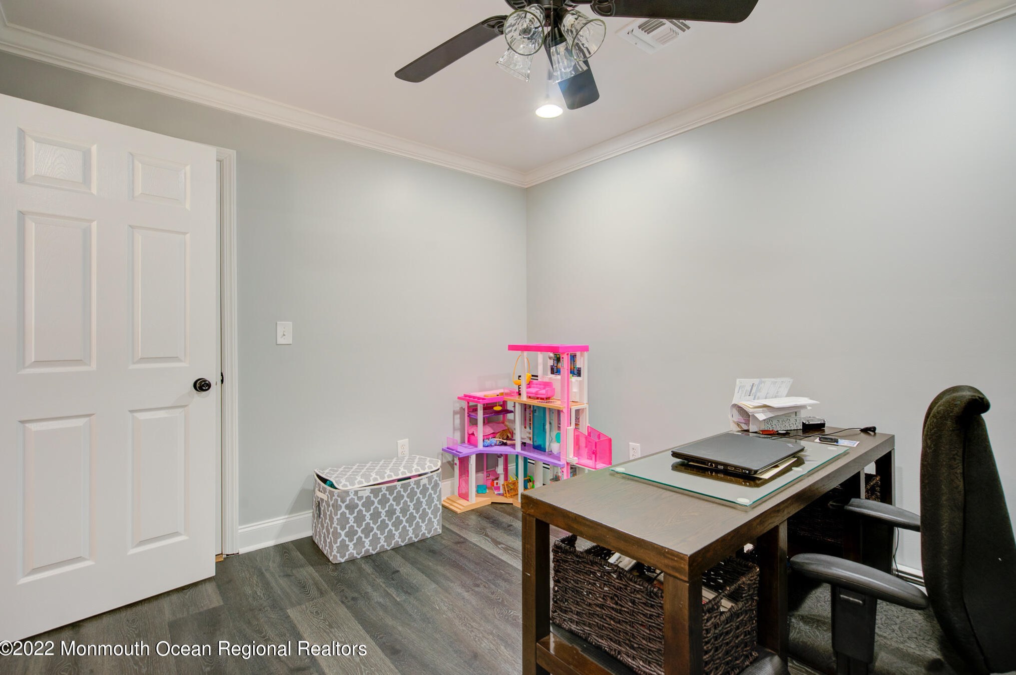 77 Bechstein Dr, Matawan NJ  07747-2331 exterior