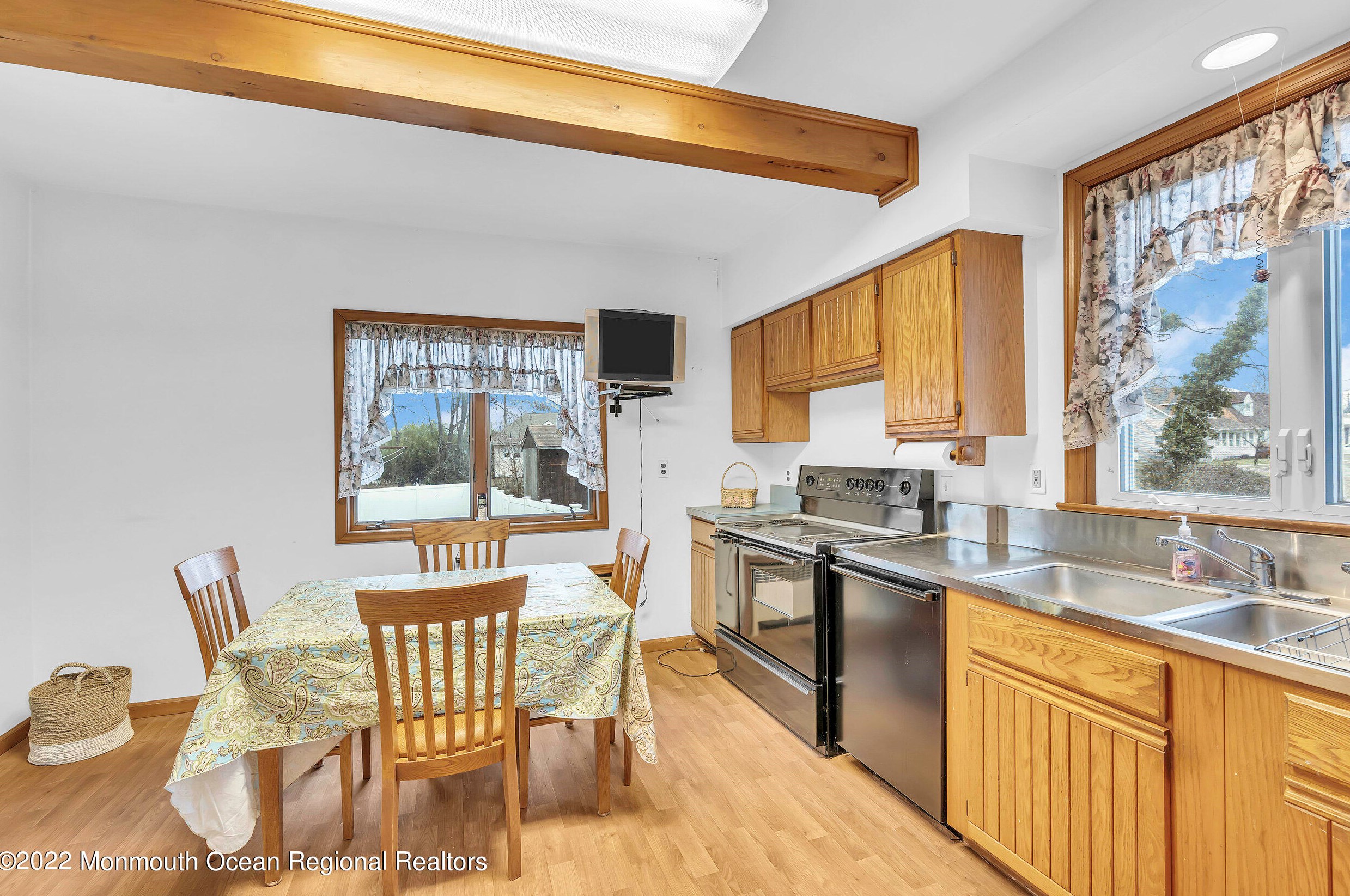 10 Gateway, Toms River NJ  08753-6611 exterior
