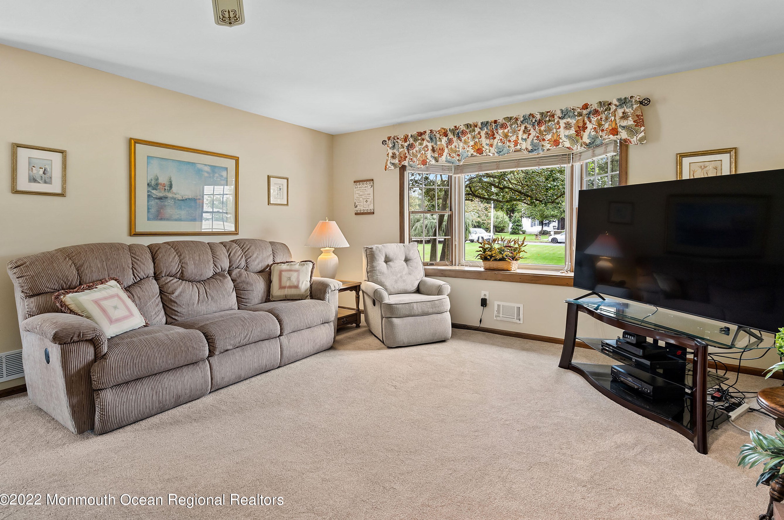 700 Michael Dr, Toms River NJ 08753-5687 exterior