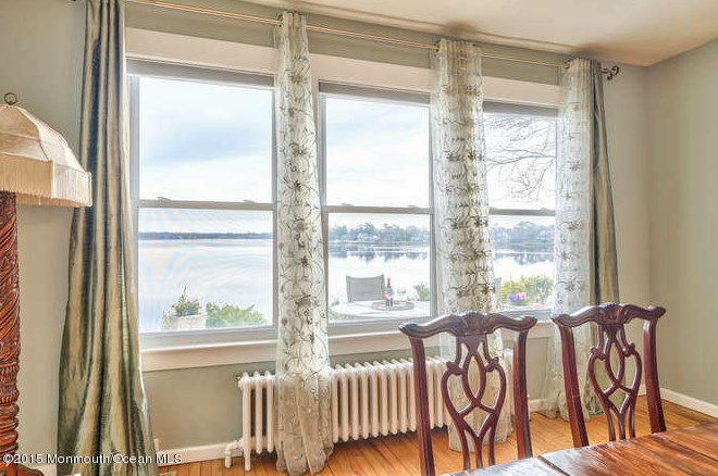 613 Bayside Ave, Beachwood NJ  08722-4109 exterior