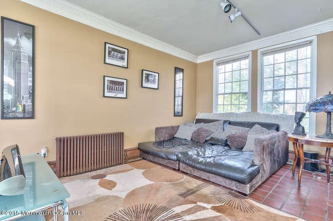 613 Bayside Ave, Beachwood NJ  08722-4109 exterior