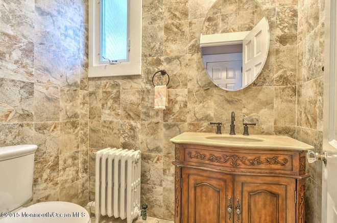 613 Bayside Ave, Beachwood NJ  08722-4109 exterior