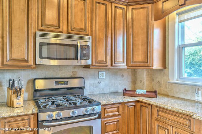 613 Bayside Ave, Beachwood NJ  08722-4109 exterior