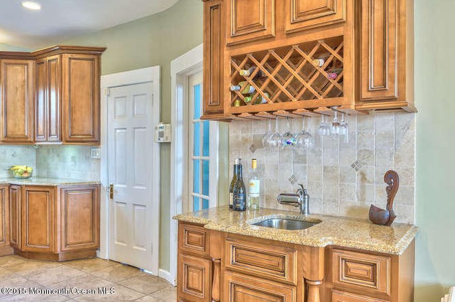 613 Bayside Ave, Beachwood NJ  08722-4109 exterior