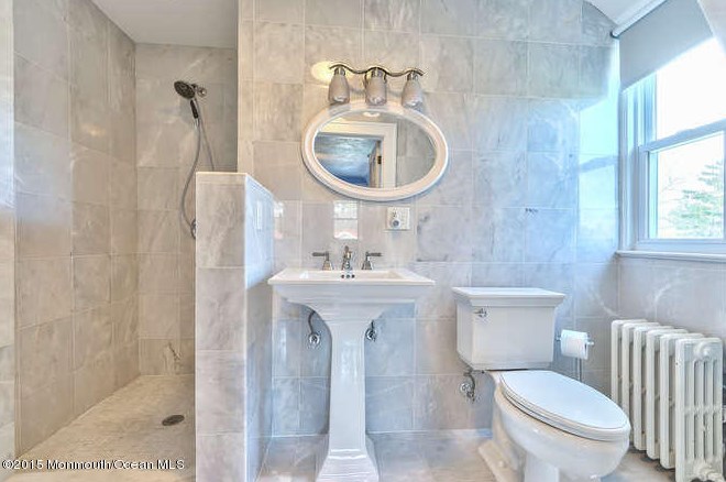 613 Bayside Ave, Beachwood NJ  08722-4109 exterior