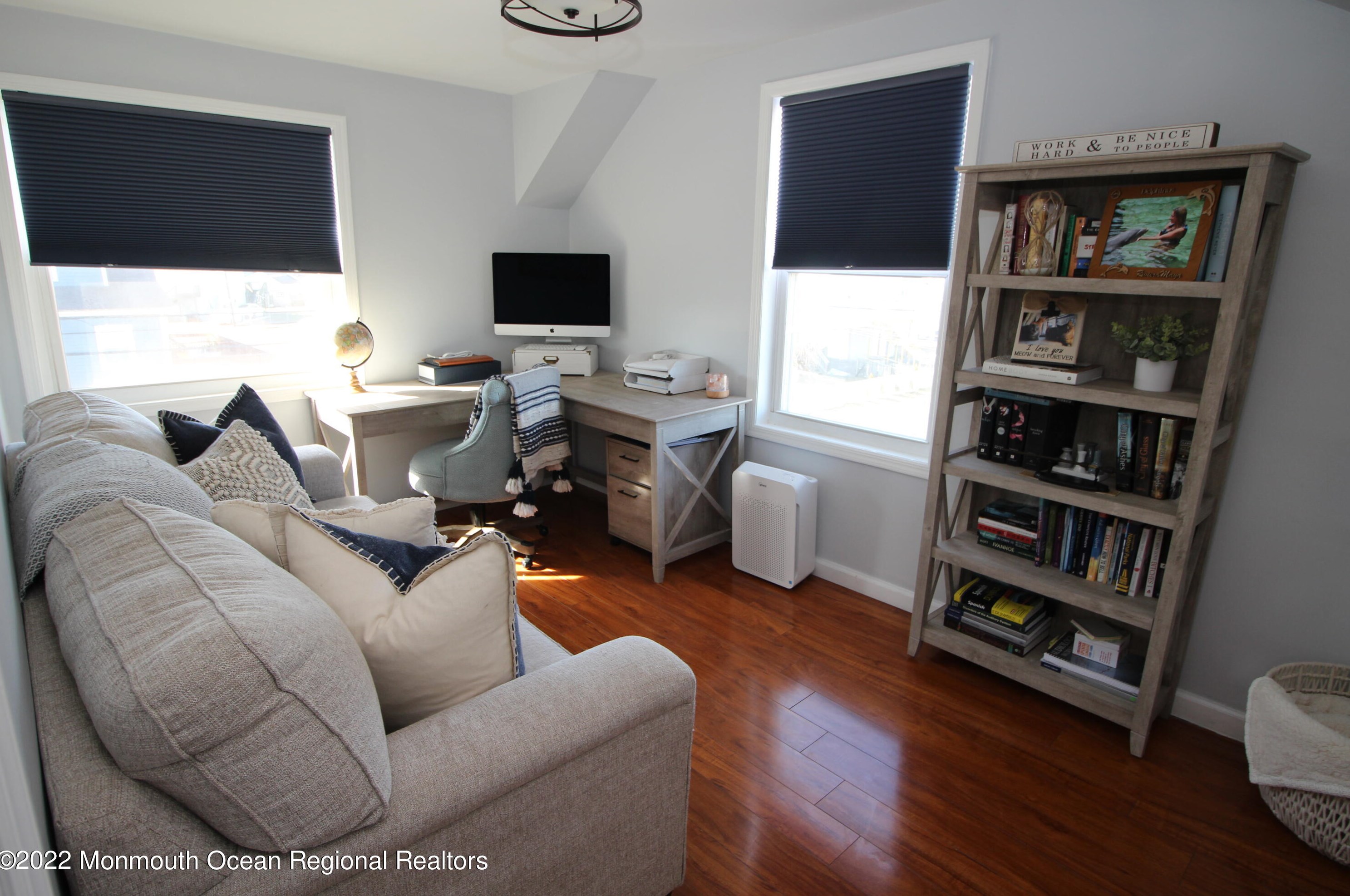 45 Woodland Ave, Ideal Beach NJ  07734-1641 exterior