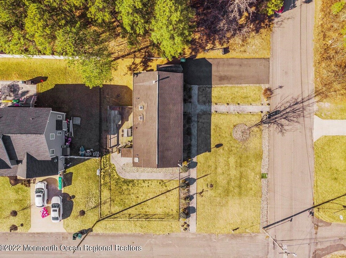 2001 Middlesex St, Toms River NJ 08757-1127 exterior