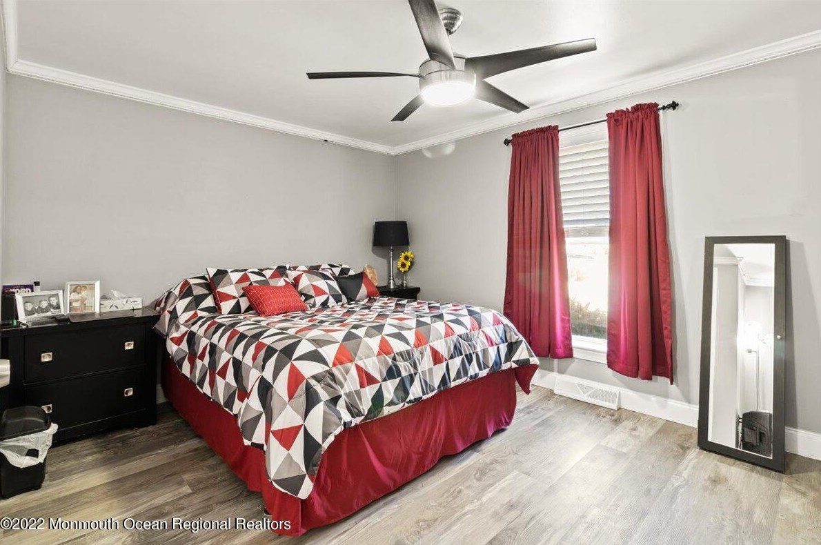 2001 Middlesex St, Toms River NJ 08757-1127 exterior