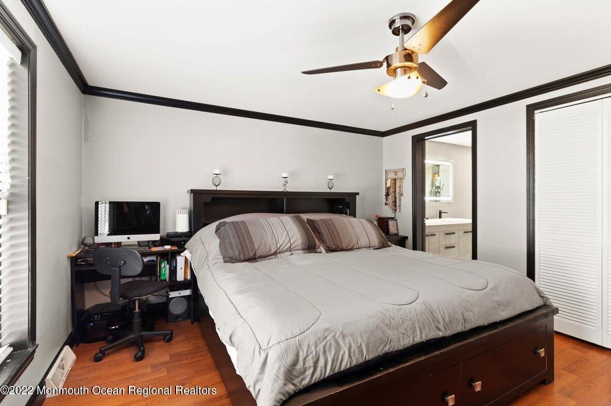 2001 Middlesex St, Toms River NJ 08757-1127 exterior