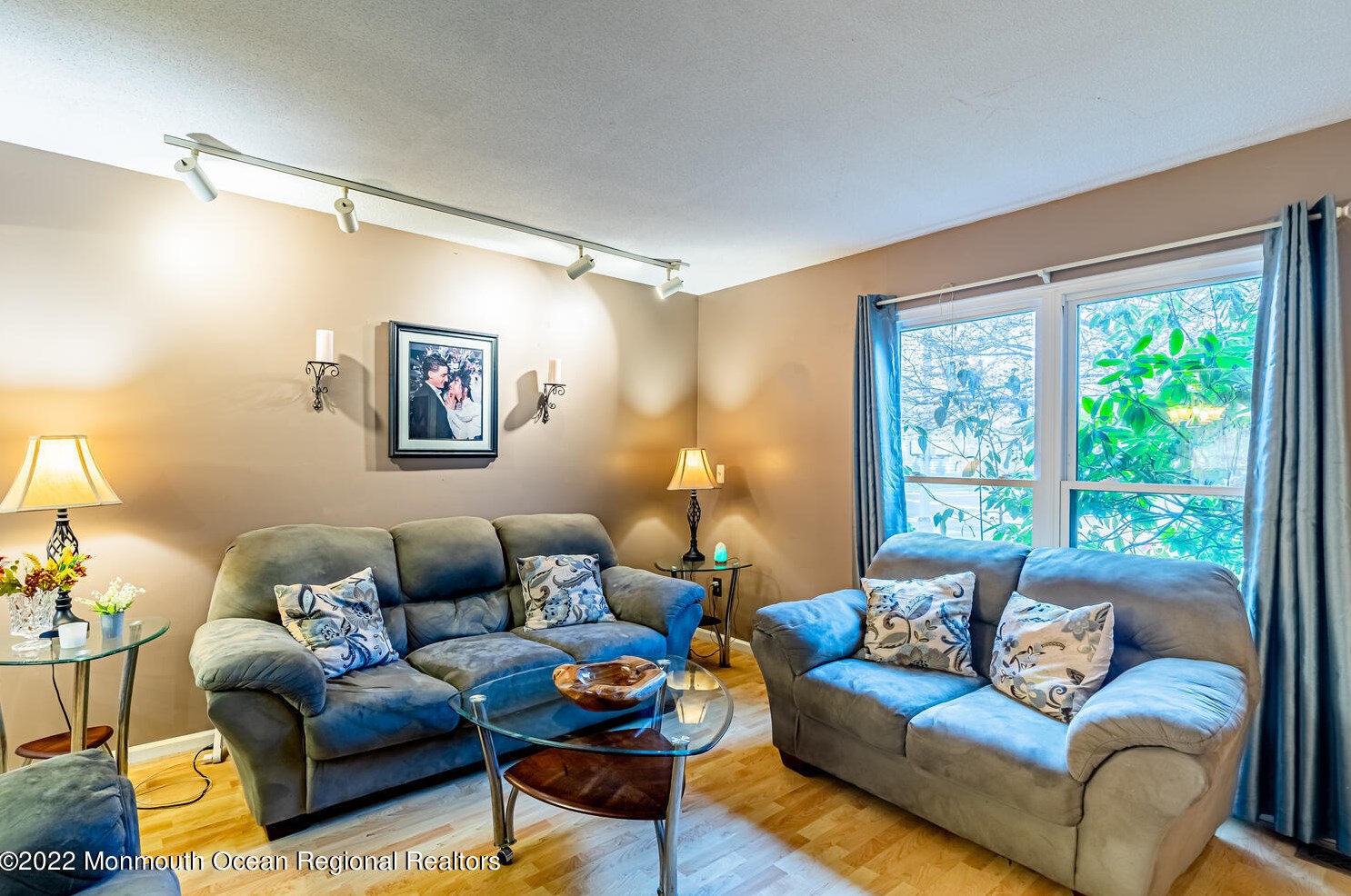 203 Oak Ln, Tuckerton NJ  08087-9643 exterior