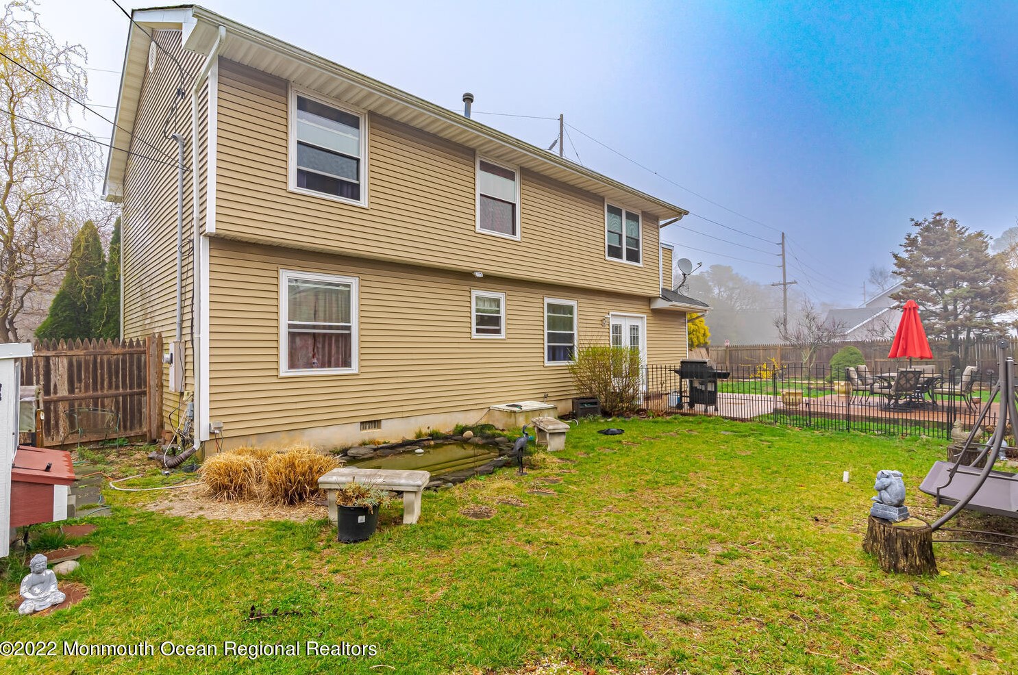 203 Oak Ln, Tuckerton NJ  08087-9643 exterior