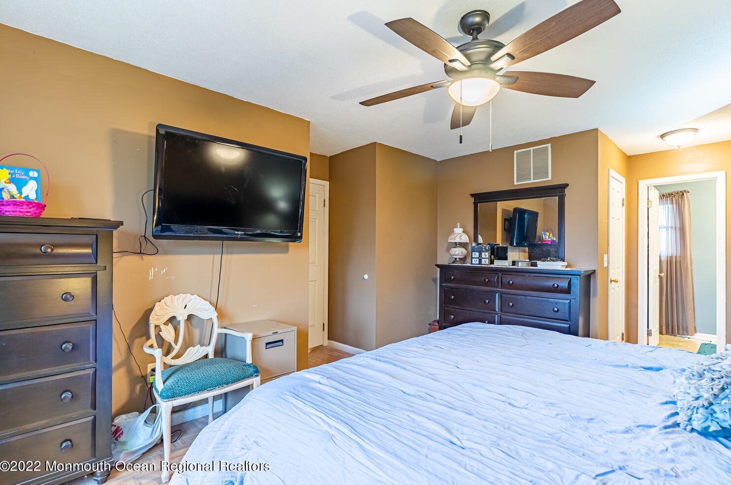 203 Oak Ln, Tuckerton NJ  08087-9643 exterior