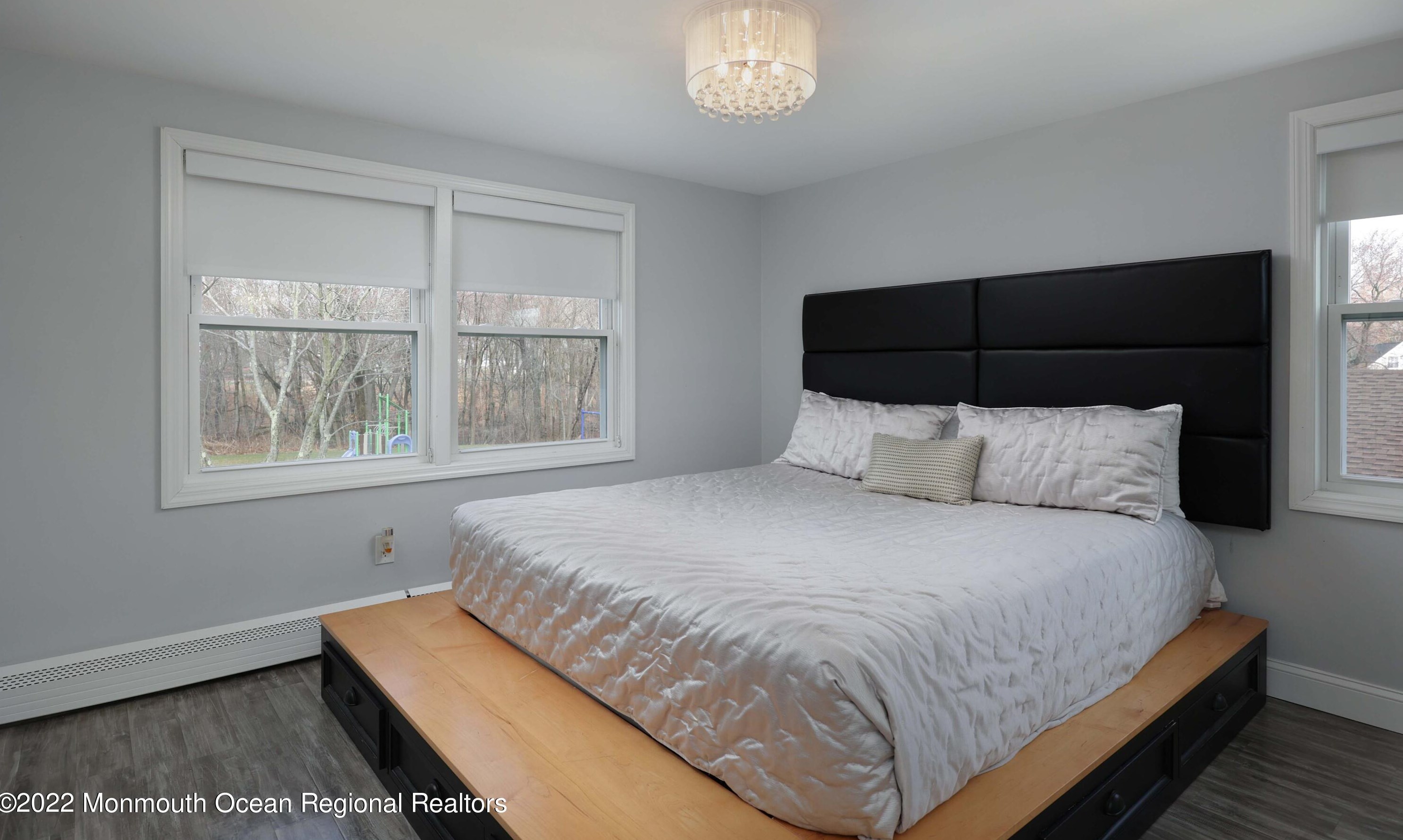 110 Deerfield Ln, Matawan NJ 07747-1332 exterior