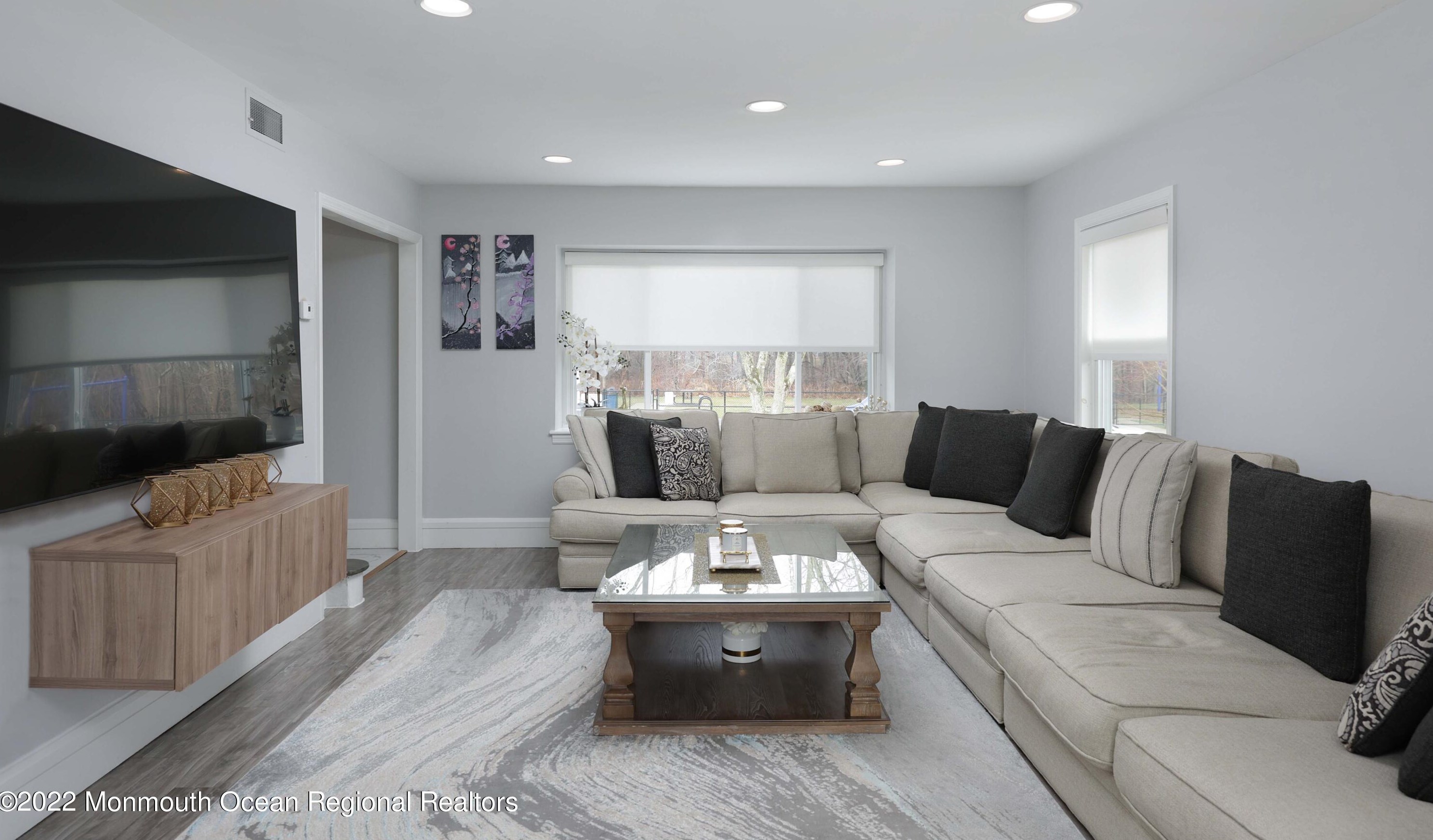 110 Deerfield Ln, Matawan NJ 07747-1332 exterior