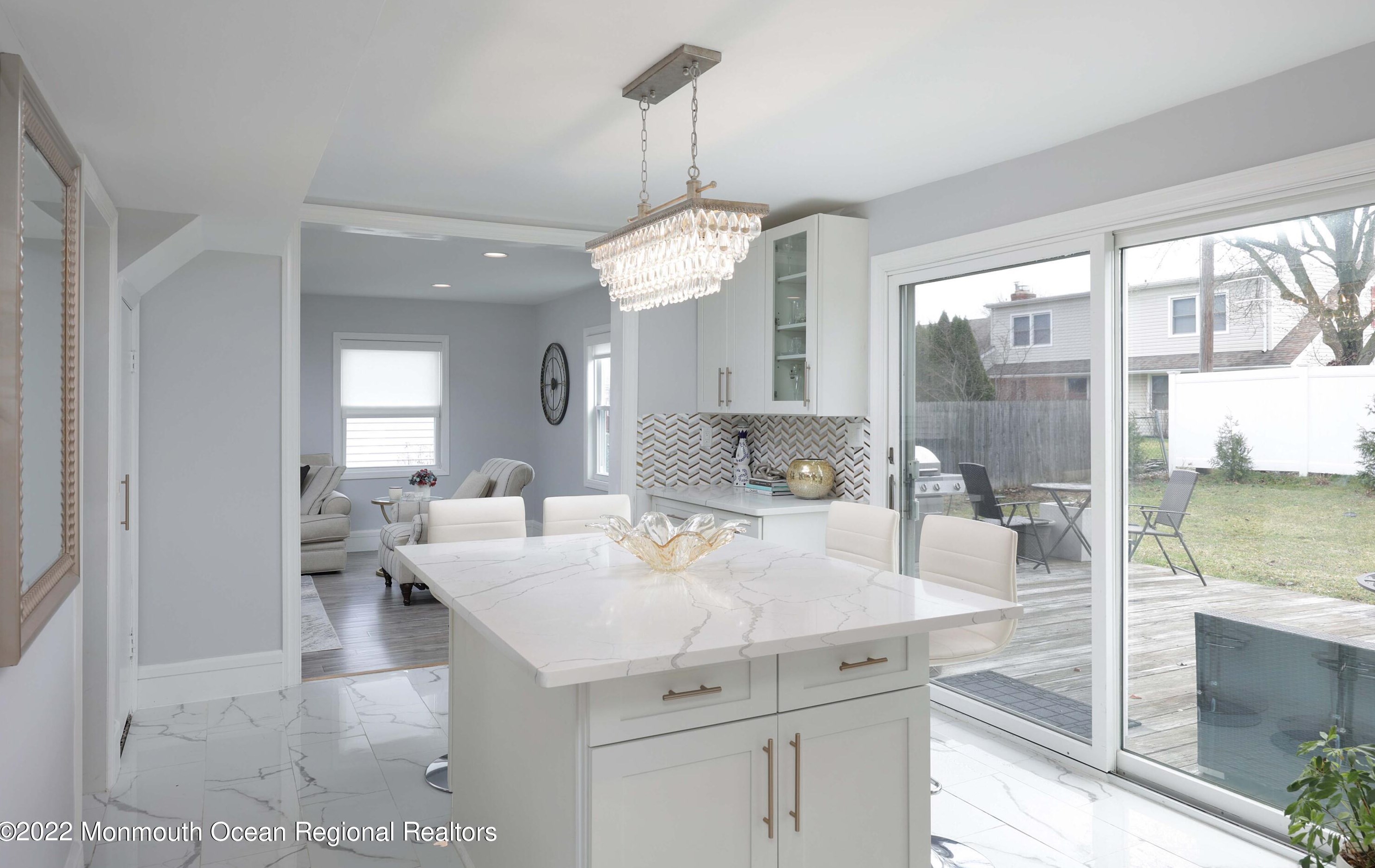 110 Deerfield Ln, Matawan NJ 07747-1332 exterior