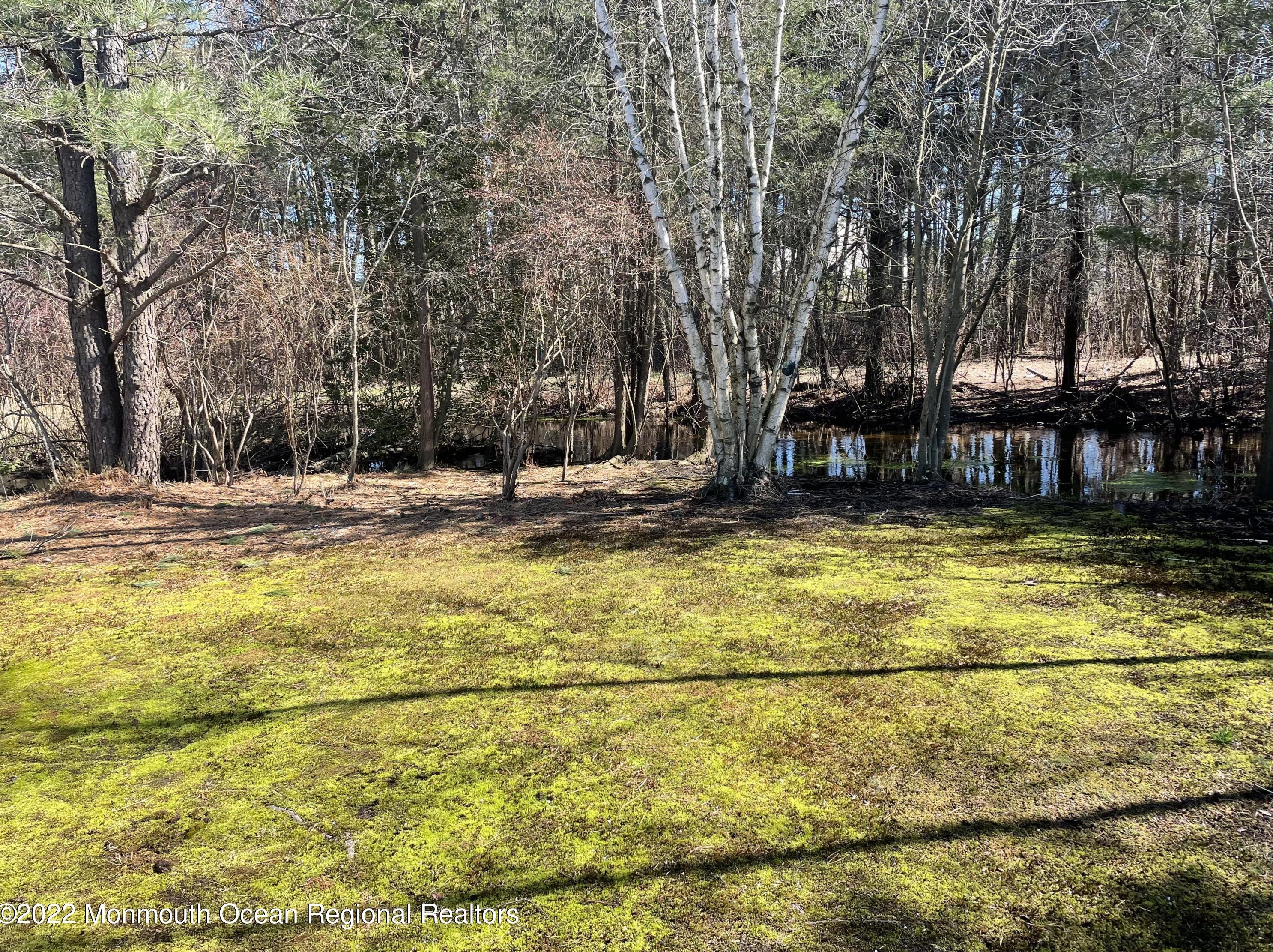 2397 Yorktowne Blvd, Toms River NJ  08753-1654 exterior