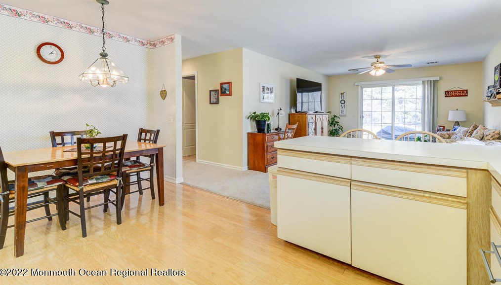 15 Cancun St, Toms River NJ 08757-6021 exterior