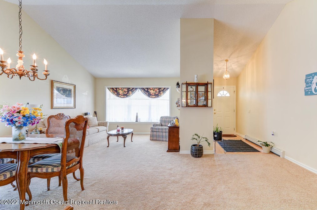 15 Cancun St, Toms River NJ 08757-6021 exterior