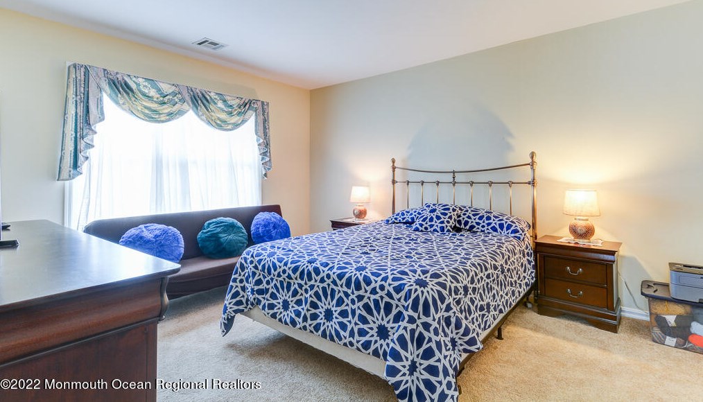 15 Cancun St, Toms River NJ 08757-6021 exterior