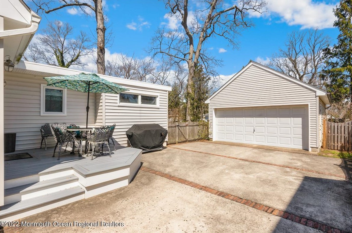 31 Park Ave, Locust NJ 07760-1523 exterior