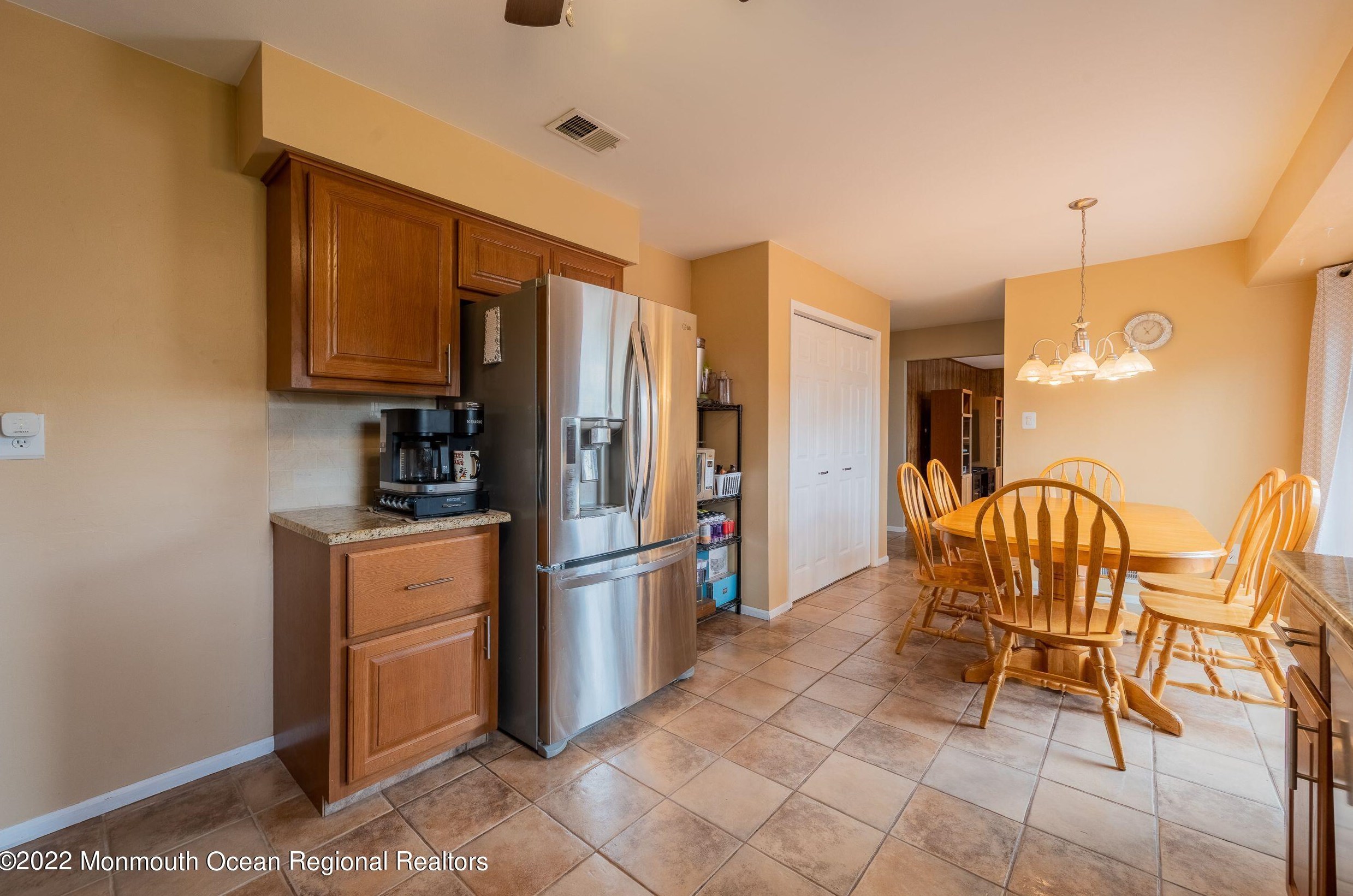 22 Plafsky Dr, Edison NJ 08817-2239 exterior