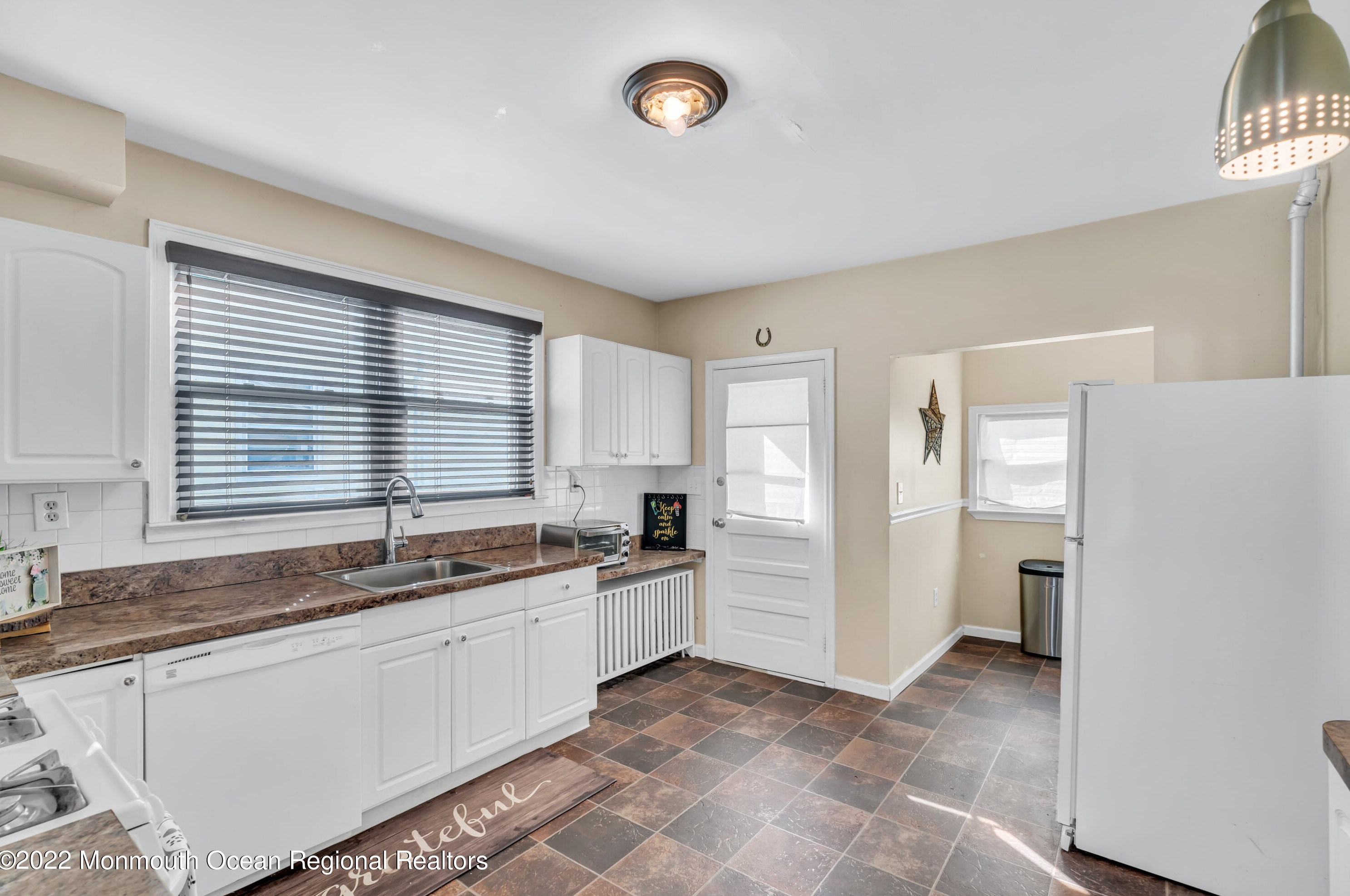 160 Broad St, Matawan NJ  07747-3135 exterior