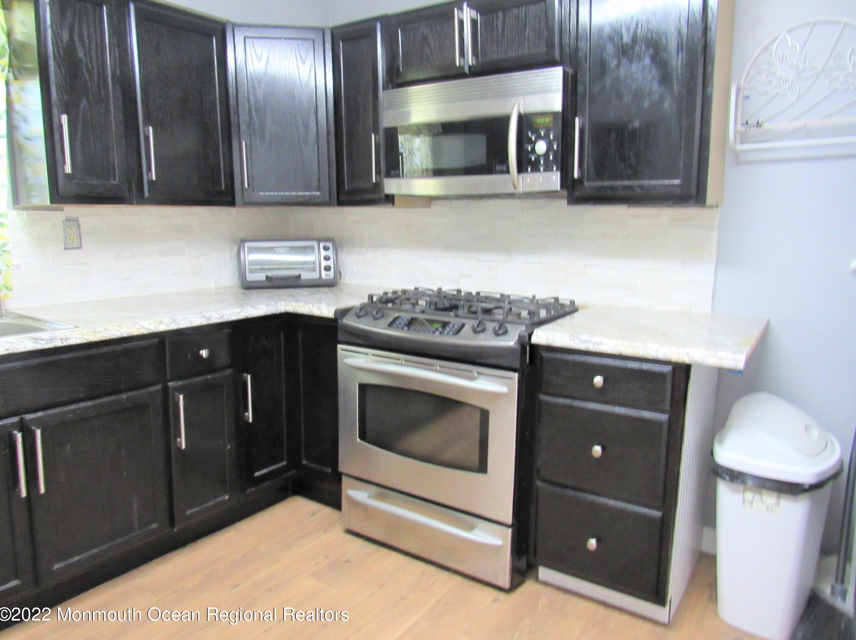 15 Florence Ave, South River NJ 08882-1021 exterior