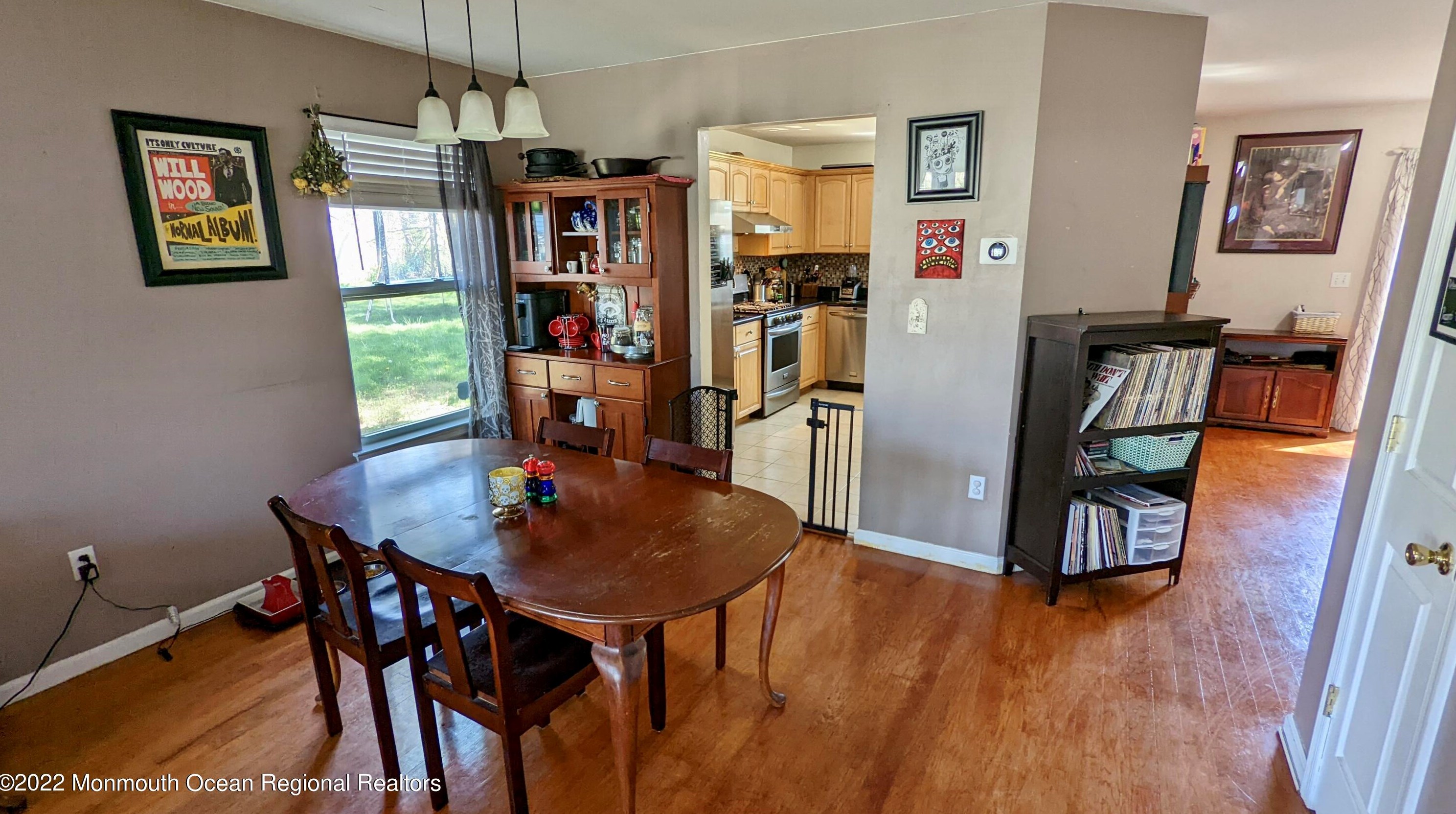 4 Dolan Ave, Matawan NJ 07747-1007 exterior