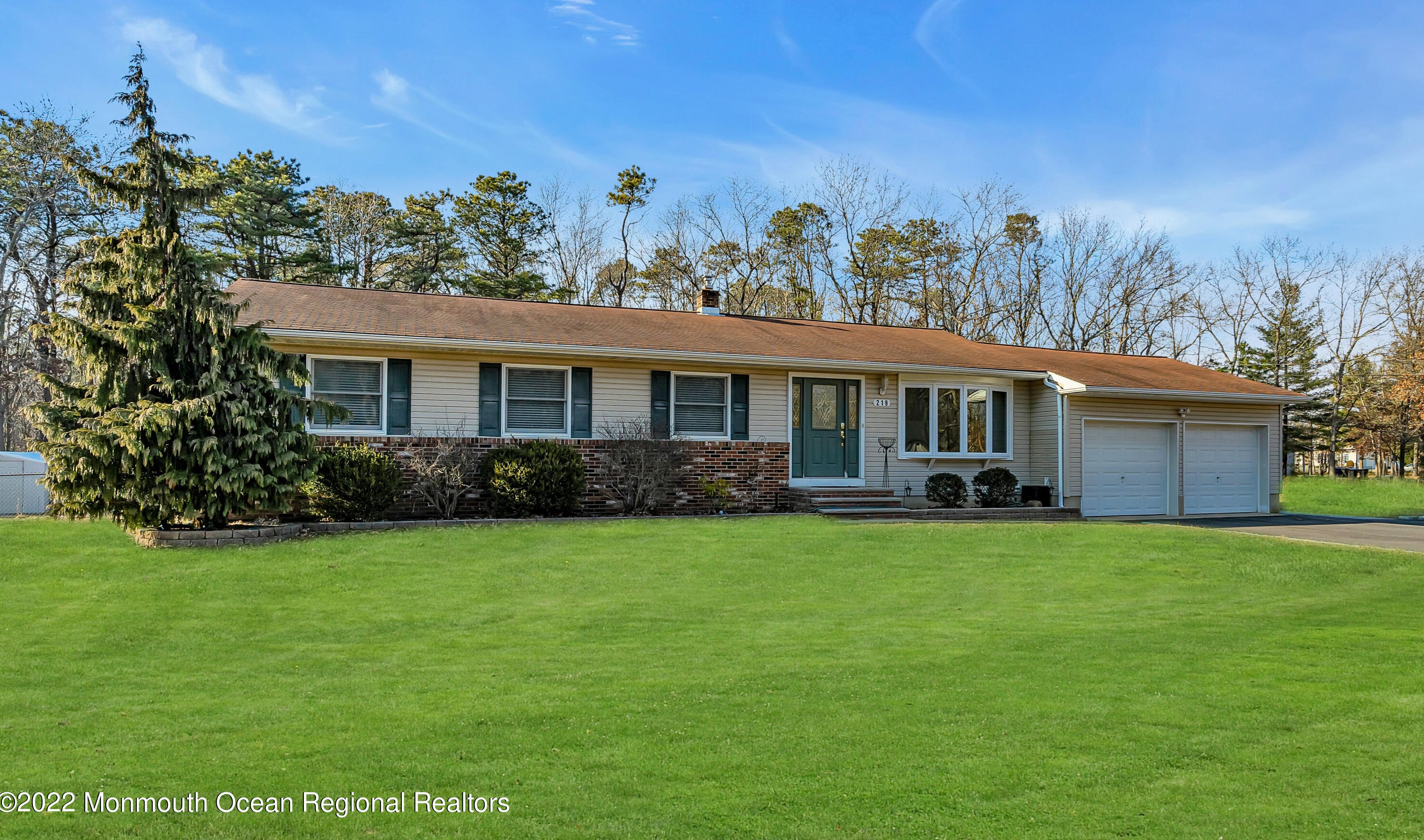 219 Manchester Ave, Toms River NJ exterior