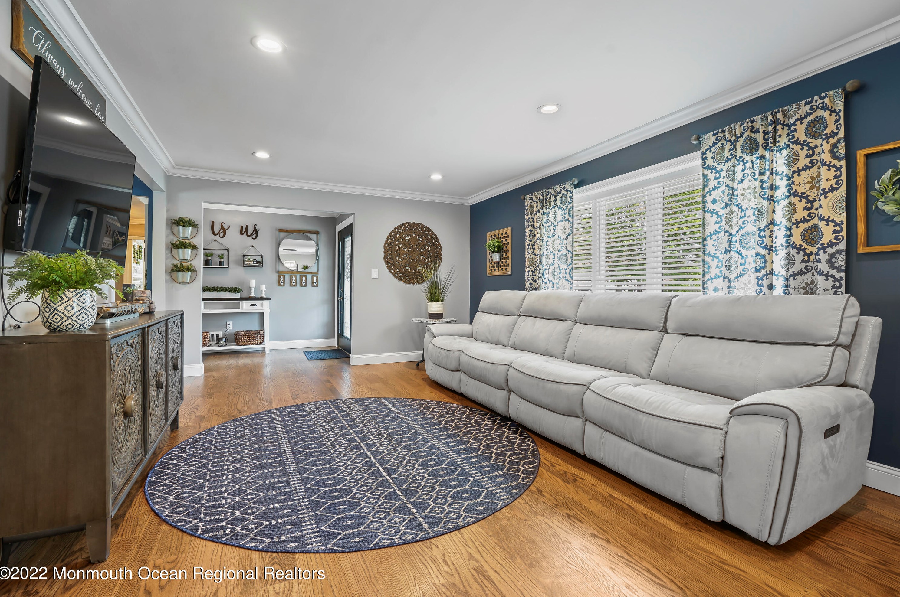 23 Mcfadden Dr, Monroe Twp NJ 08831-2416 exterior