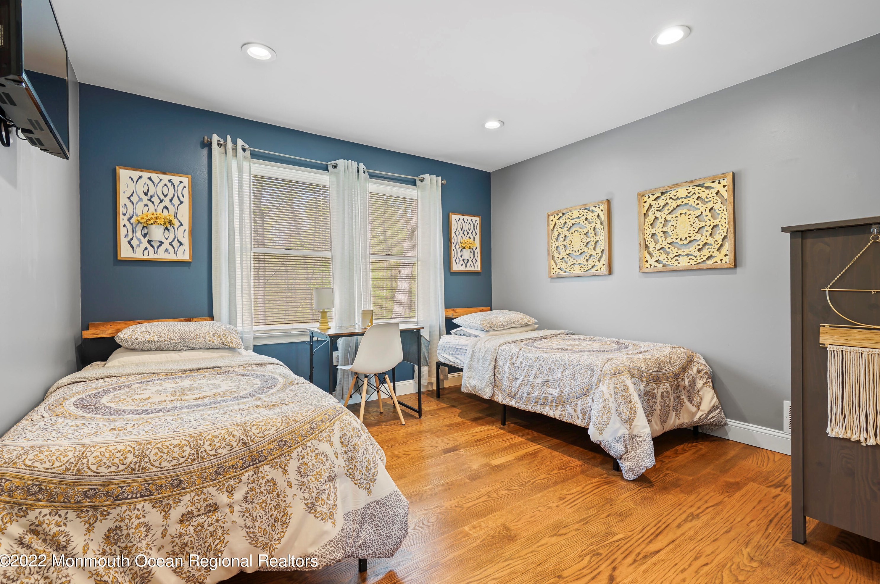 23 Mcfadden Dr, Monroe Twp NJ 08831-2416 exterior