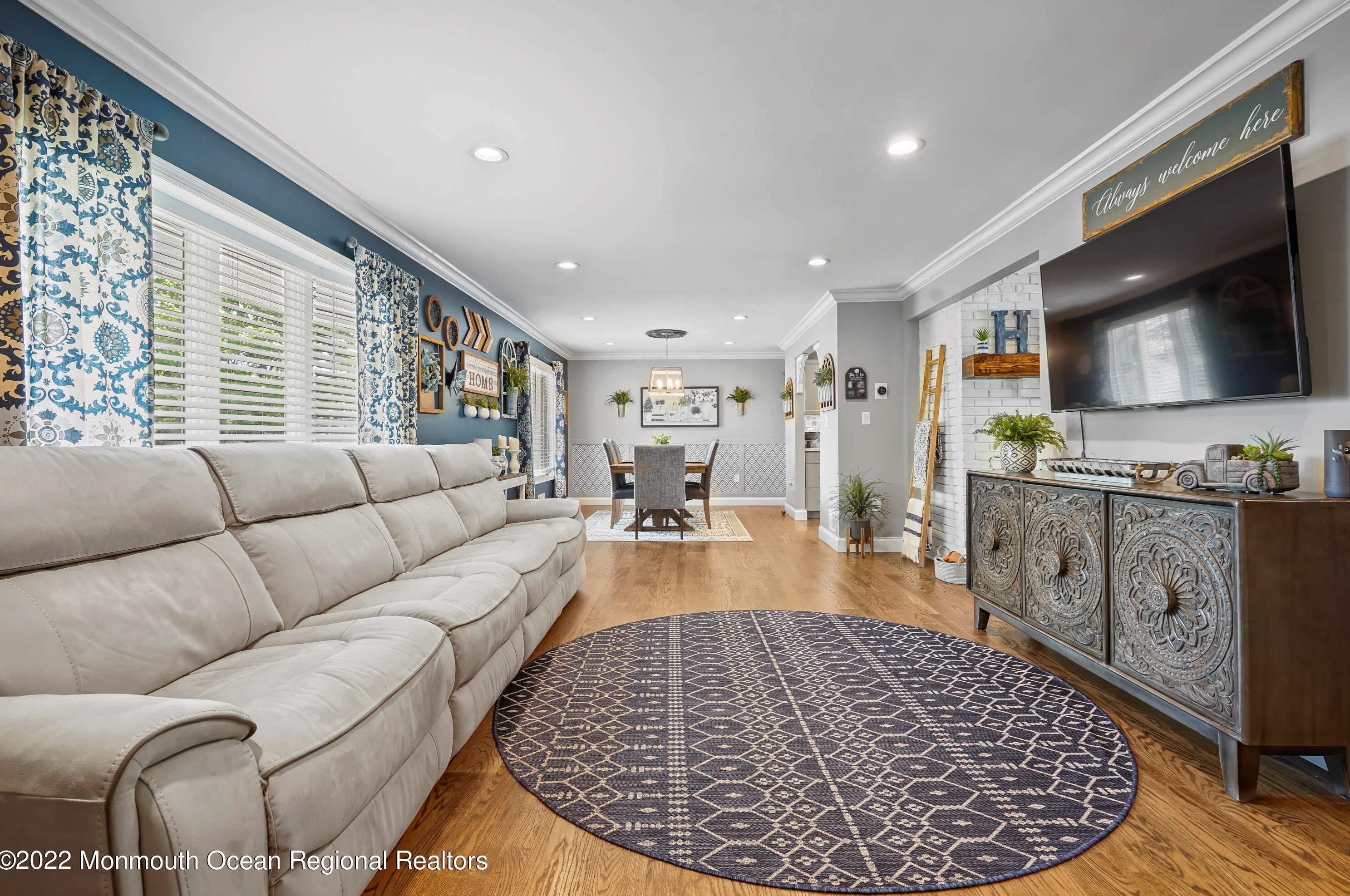 23 Mcfadden Dr, Monroe Twp NJ 08831-2416 exterior