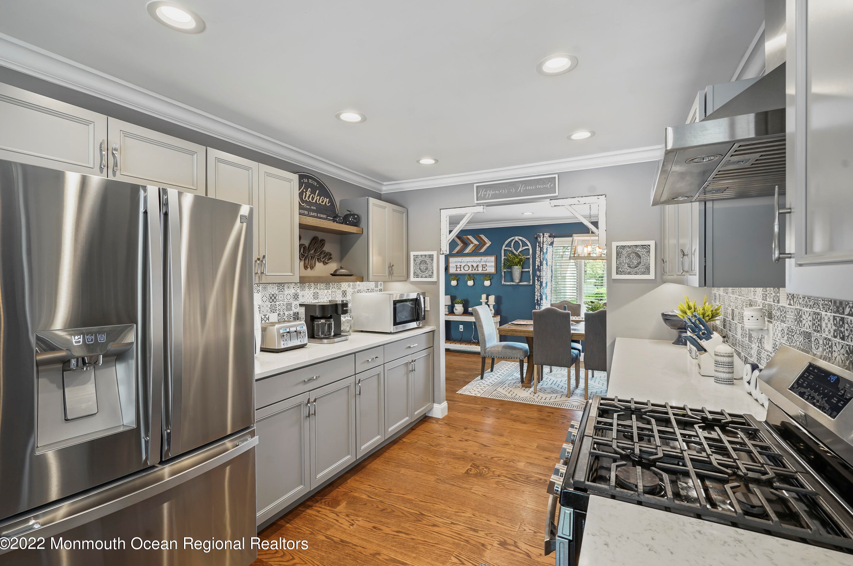 23 Mcfadden Dr, Monroe Twp NJ 08831-2416 exterior