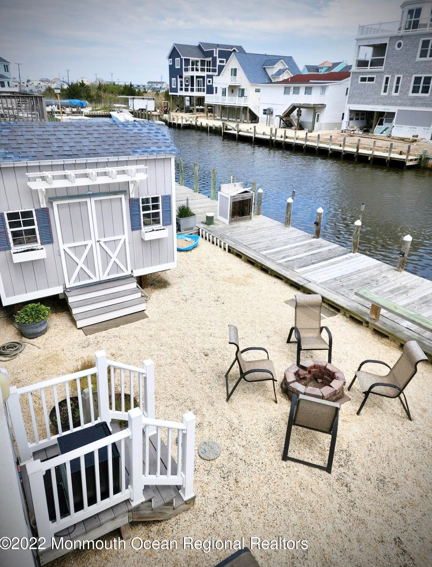 20 Carroll Ave, Tuckerton NJ  08087-2404 exterior
