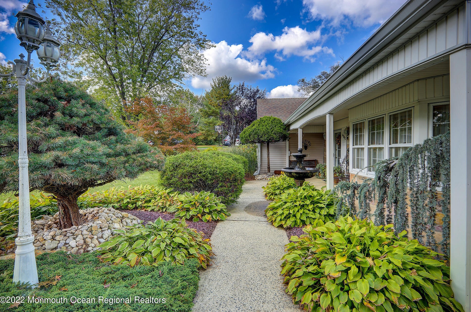 4382 Highway 516, Matawan NJ  07747-2158 exterior
