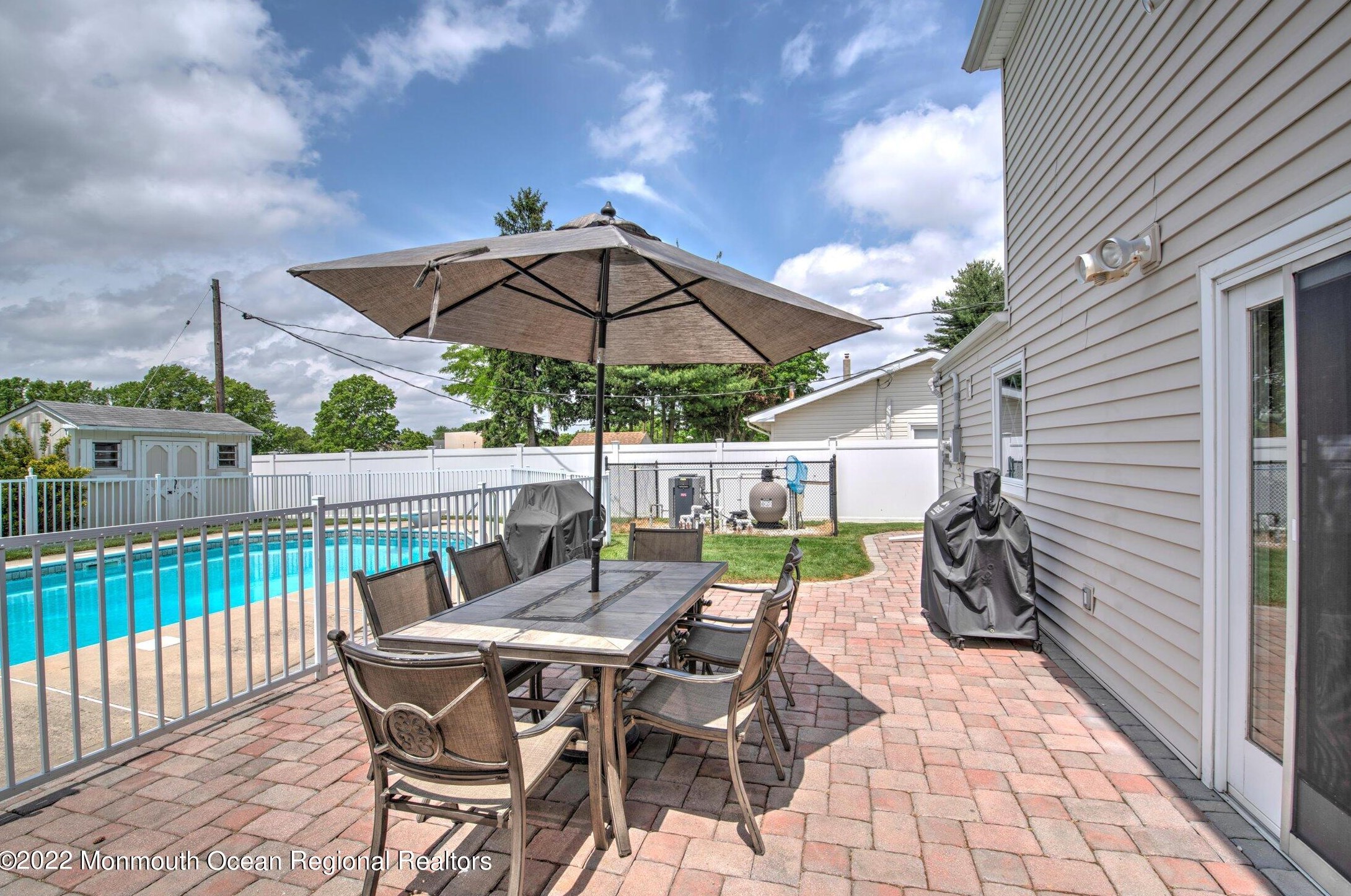 13 Idaho Ln, Matawan NJ 07747-1530 exterior