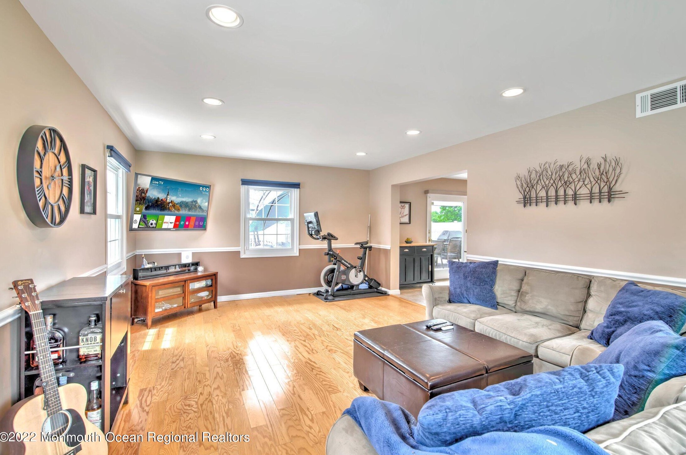 13 Idaho Ln, Matawan NJ 07747-1530 exterior