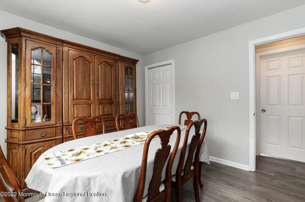 472 Dover Rd, Toms River NJ 08757-5222 exterior