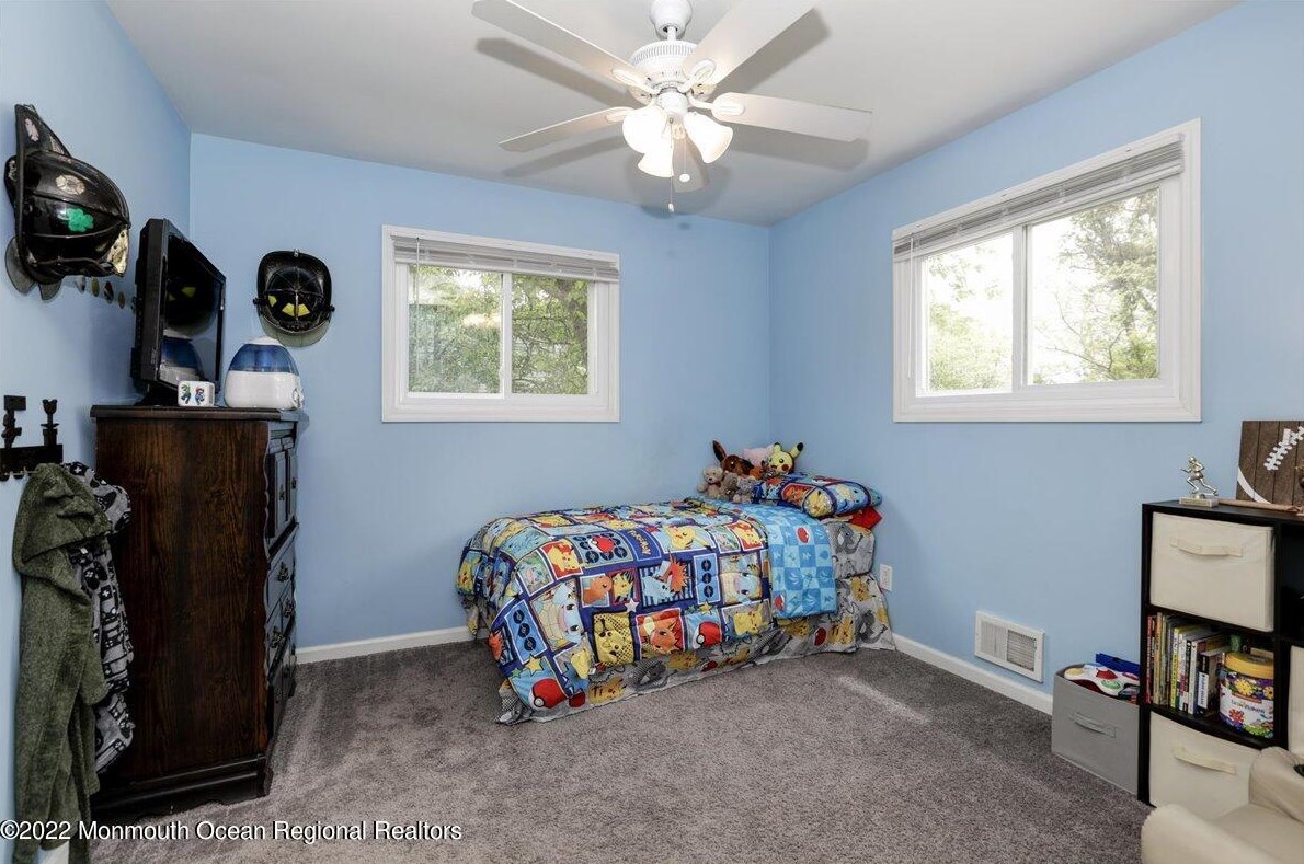 472 Dover Rd, Toms River NJ 08757-5222 exterior