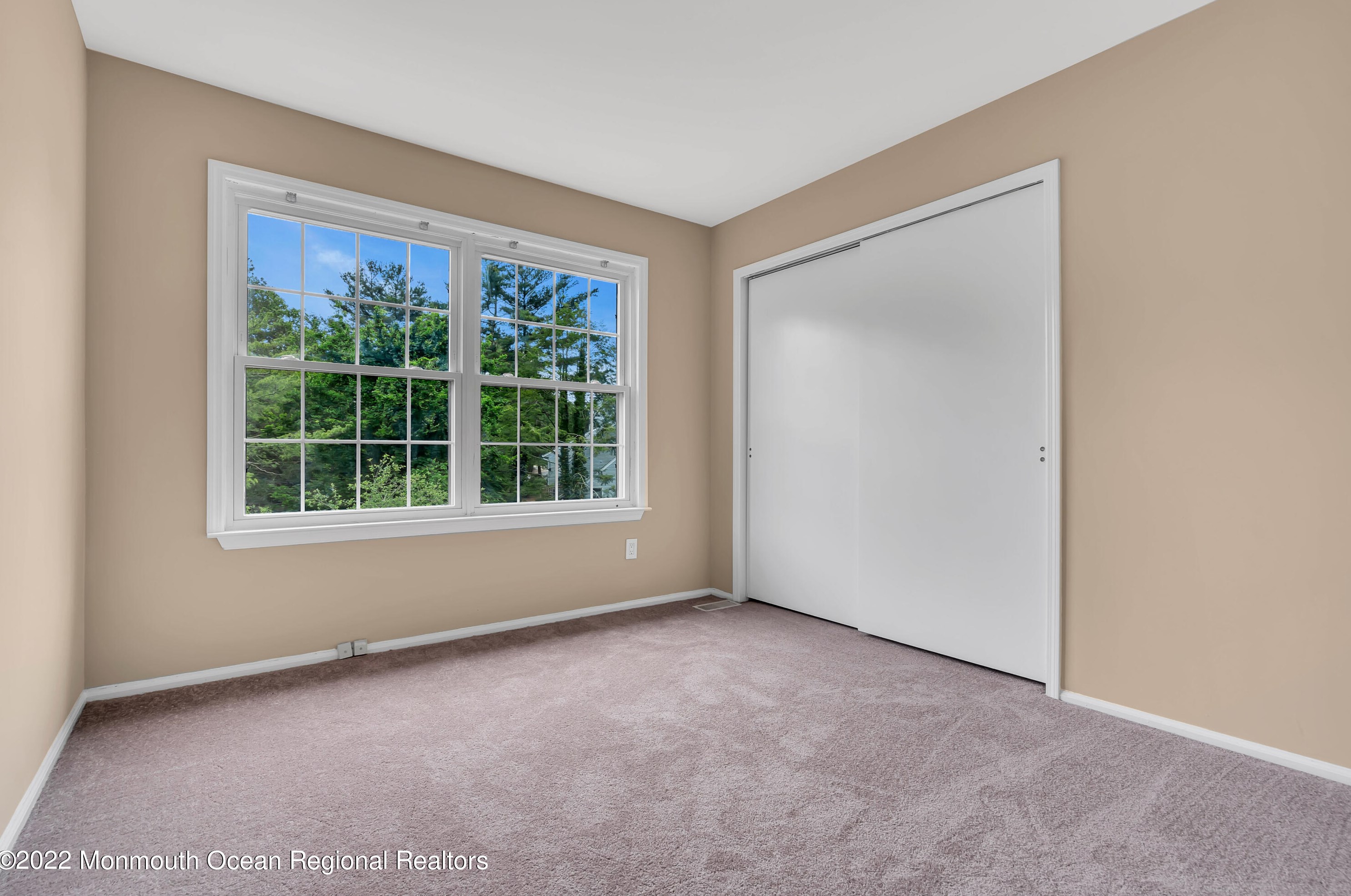 204 Bent Trl, Toms River NJ 08753-8339 exterior