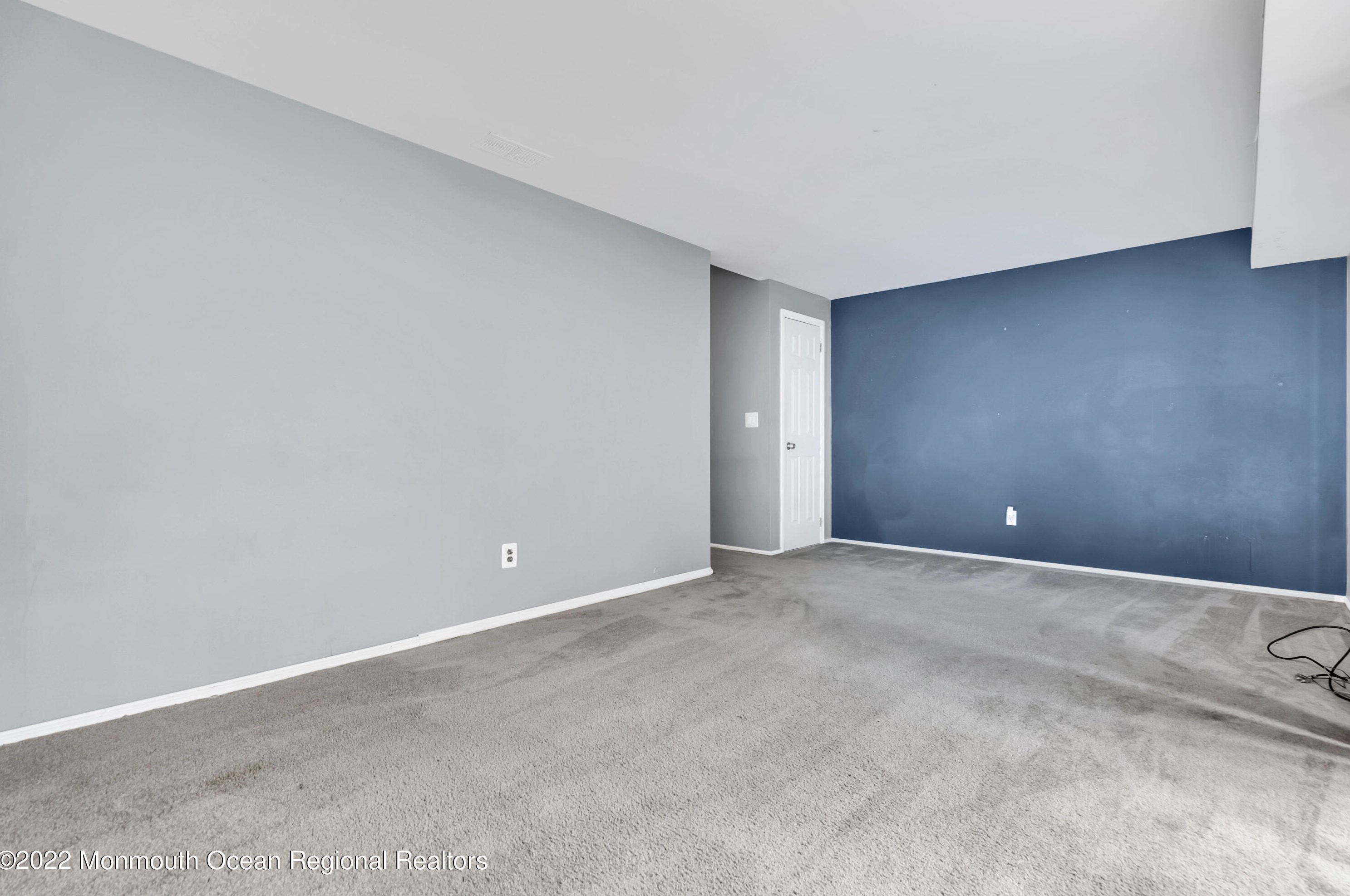 204 Bent Trl, Toms River NJ 08753-8339 exterior