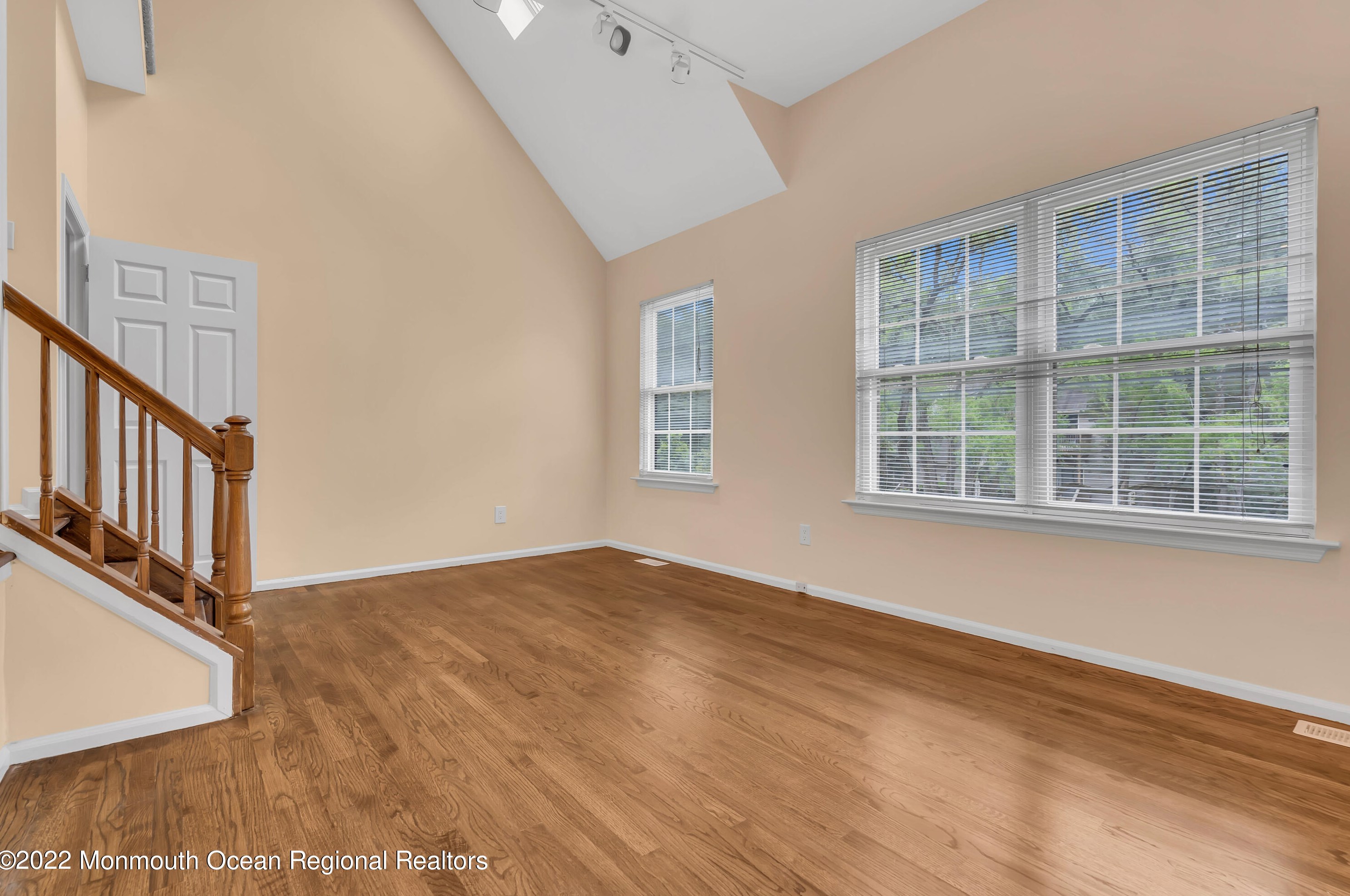 204 Bent Trl, Toms River NJ 08753-8339 exterior