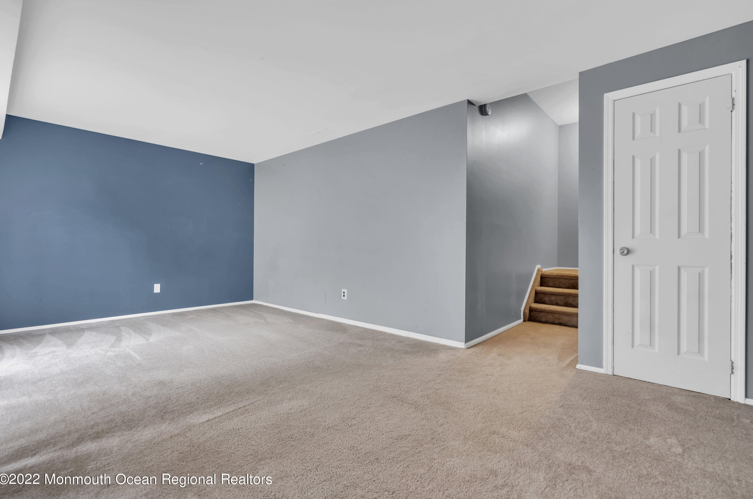 204 Bent Trl, Toms River NJ 08753-8339 exterior