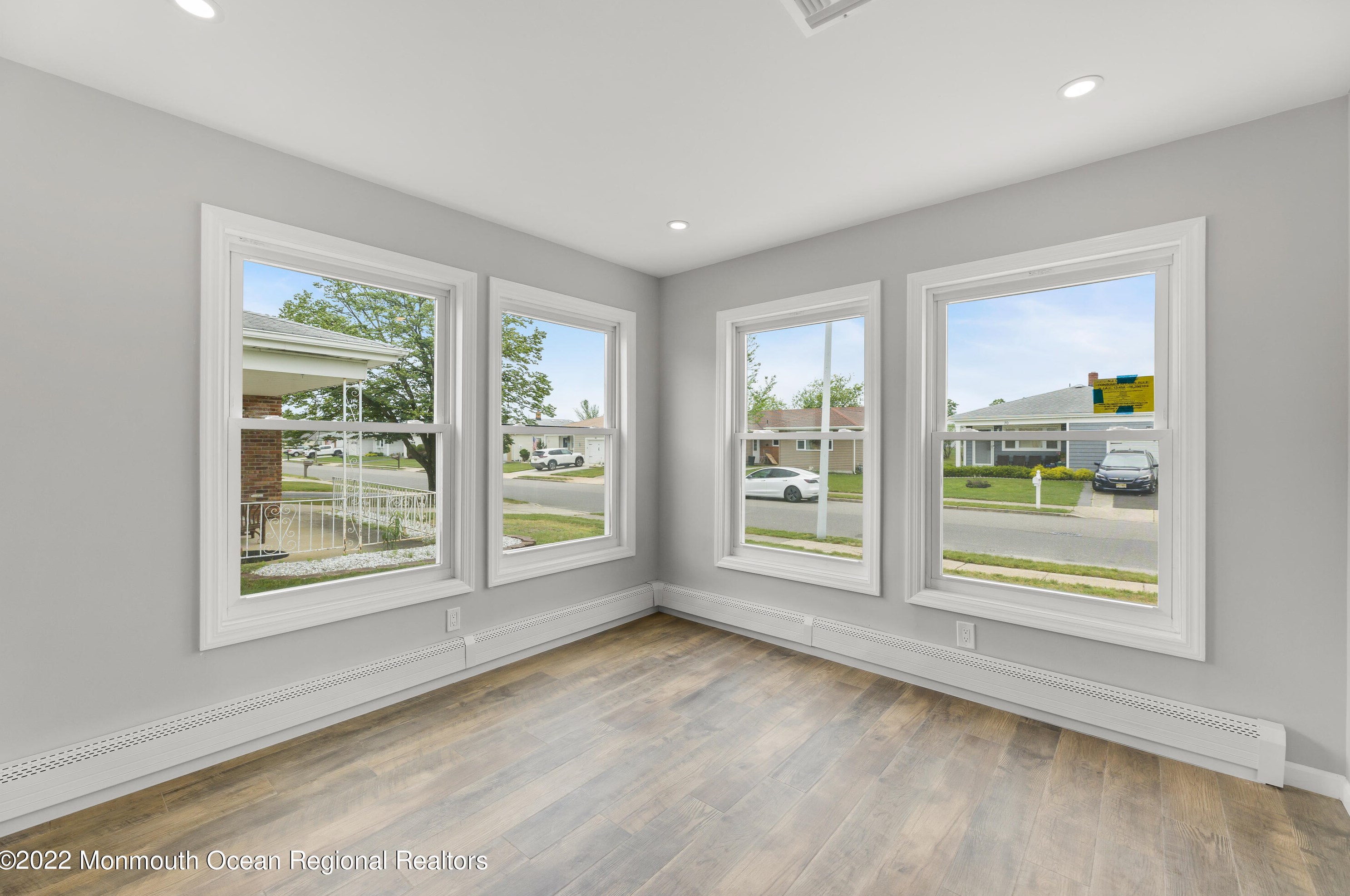 71 Hyannis St, Toms River NJ  08757-3843 exterior